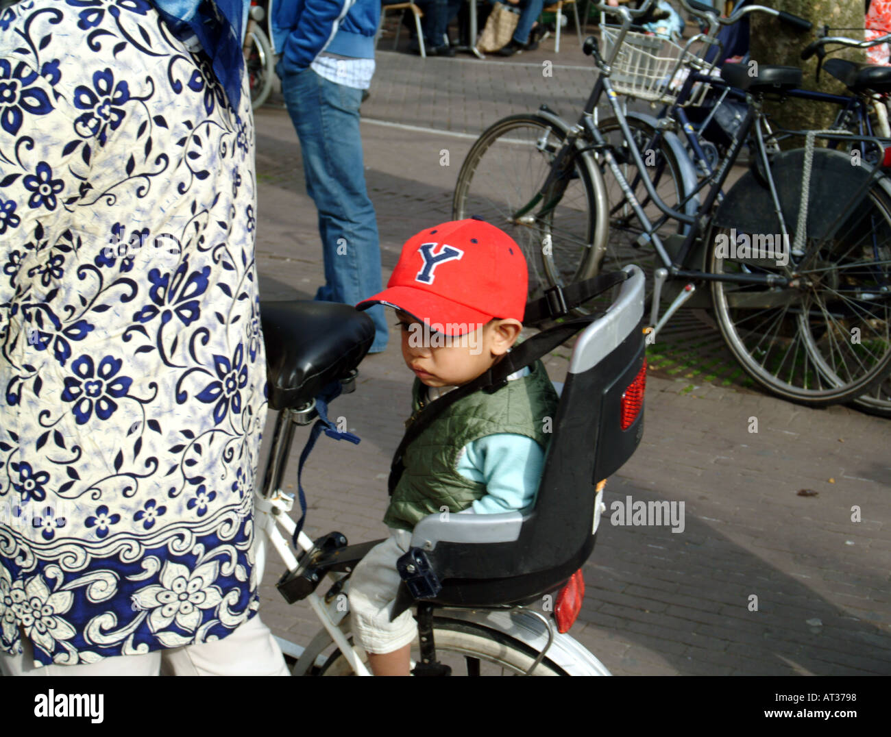 Kid passeggero dipendenza dipendente bambino toddler baby Foto Stock