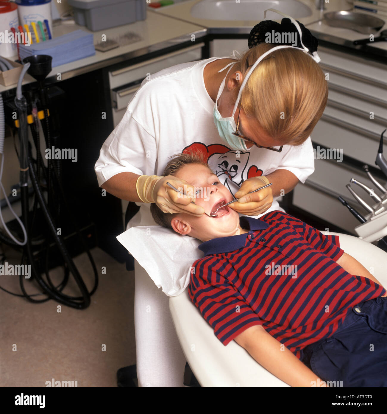 Ragazzo dal dentista Foto Stock