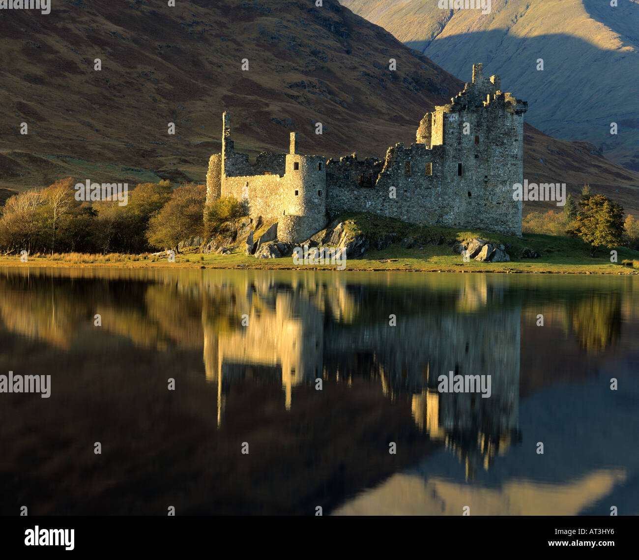 Kilchurn Castle e Loch Awe, Argyll, Scotland, Regno Unito Foto Stock