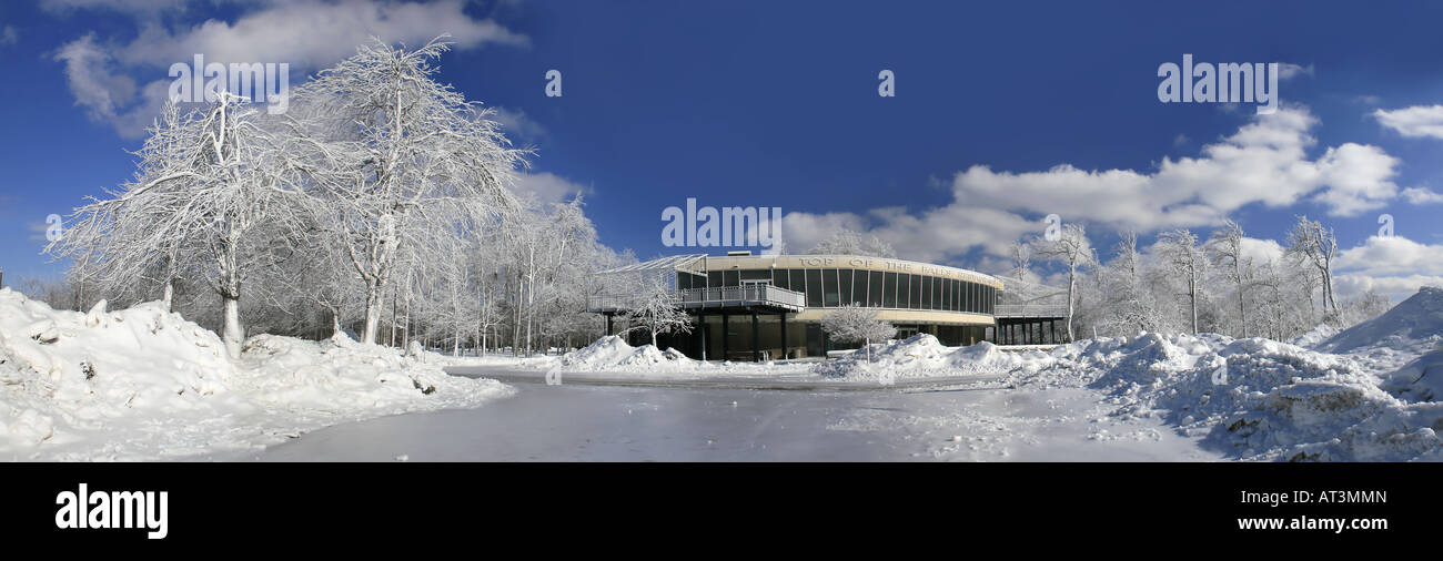 Panorama invernale del ristorante su Terrapin punto in American Niagara Falls Foto Stock