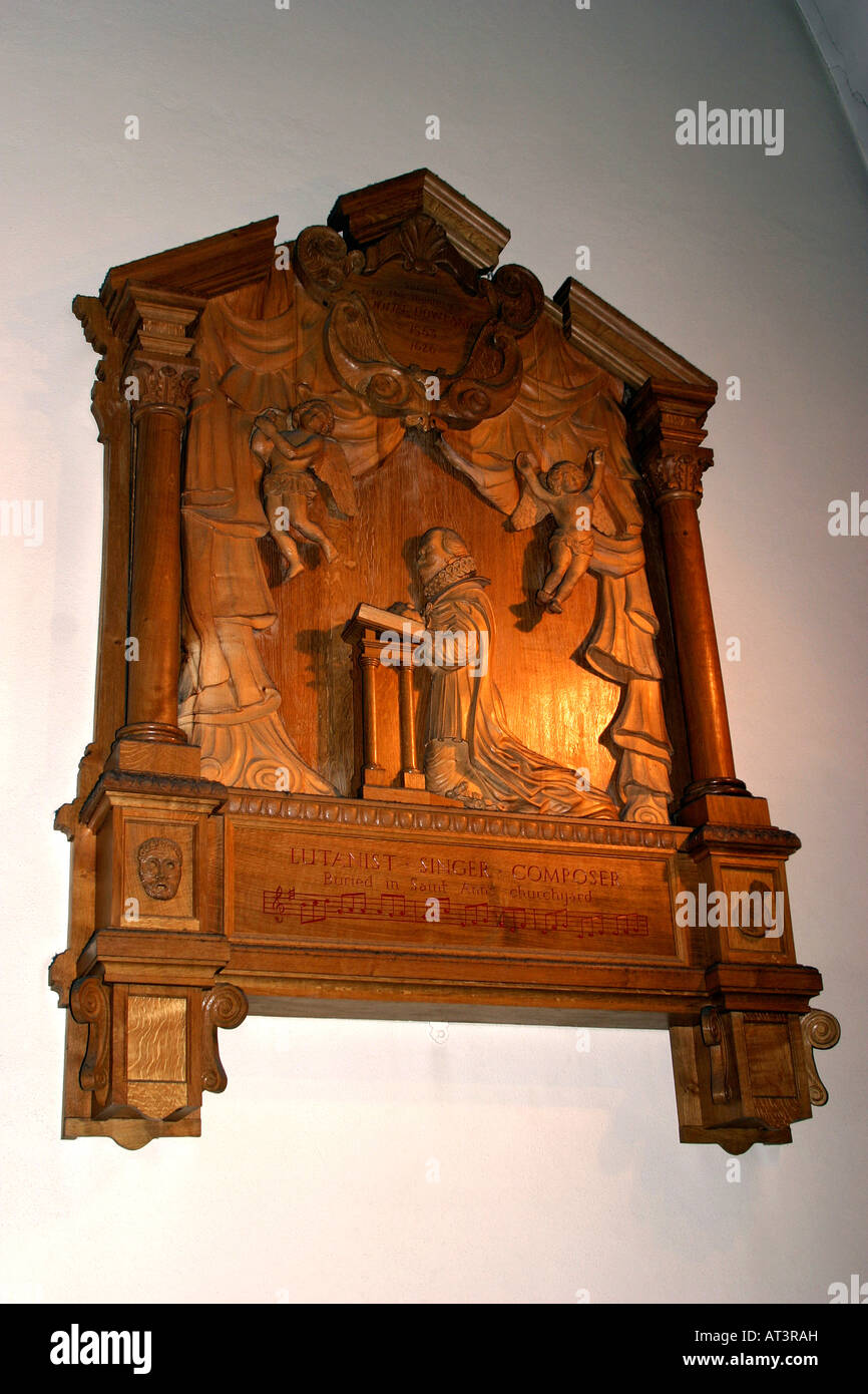 Regno Unito Londra City St Andrew dal guardaroba interno chiesa John Dowland memorial Foto Stock
