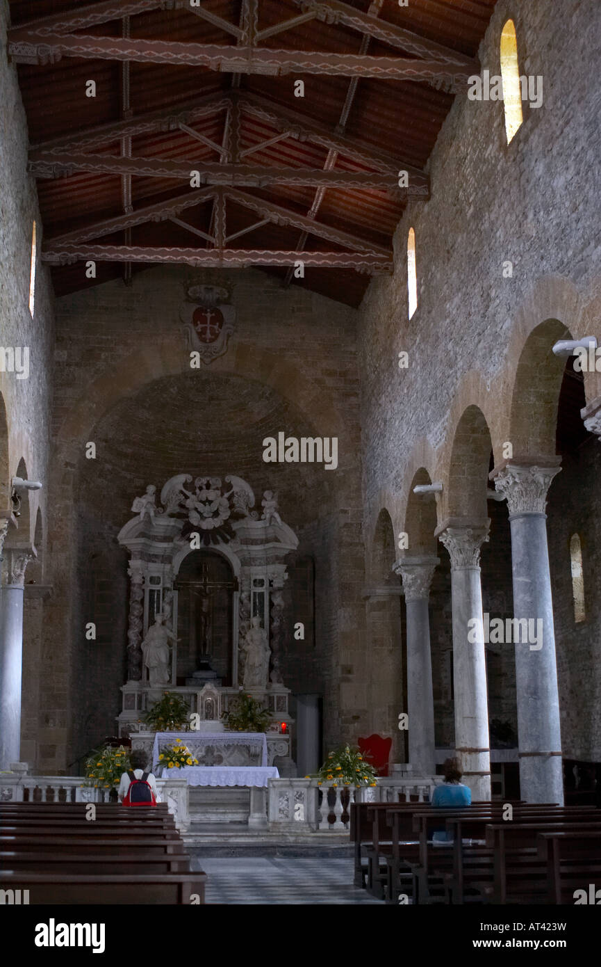 All'interno di una chiesa sulla piazza Buonamici, Pisa, Italia. Foto Stock