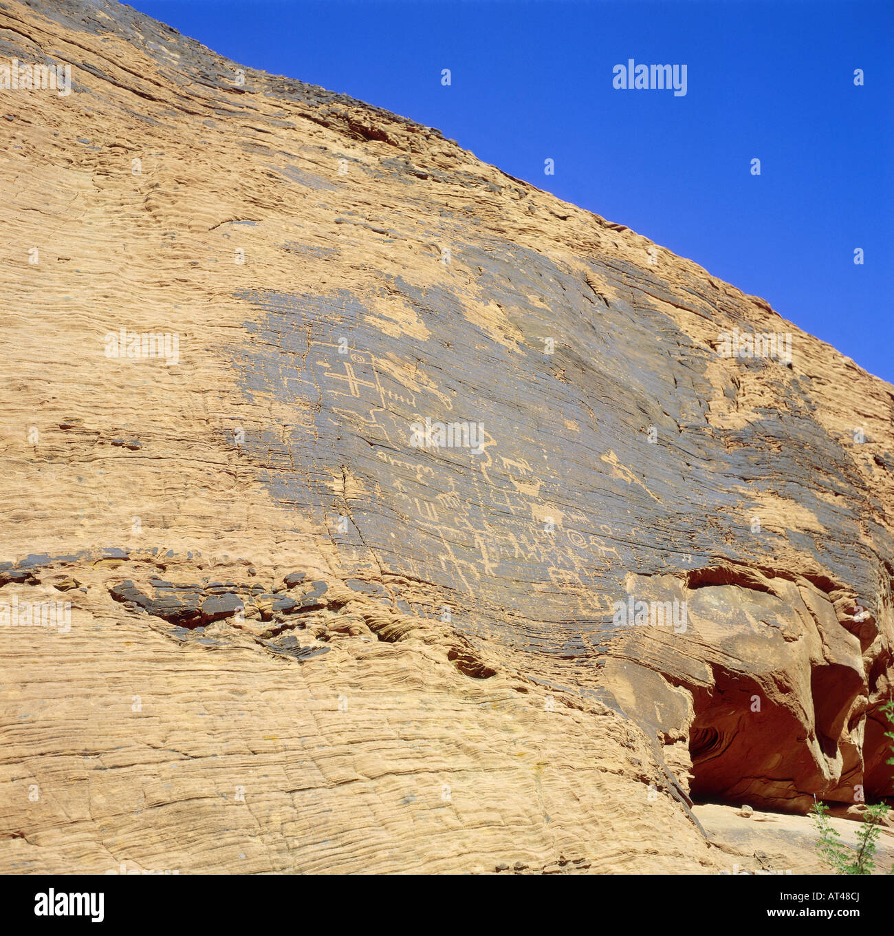 Geografia / viaggi, STATI UNITI D'AMERICA, Nevada, la Valle del Fuoco, Atlatl Rock con petroglyphes, rock, pittura, dipinte di rosso, Foto Stock