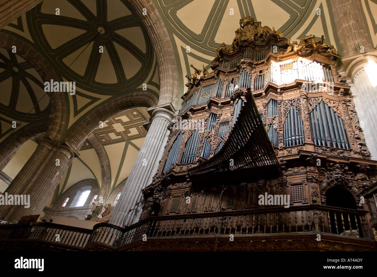 Antico organo a canne all'interno della Cattedrale Metropolitana di Città del Messico DF, Messico Foto Stock