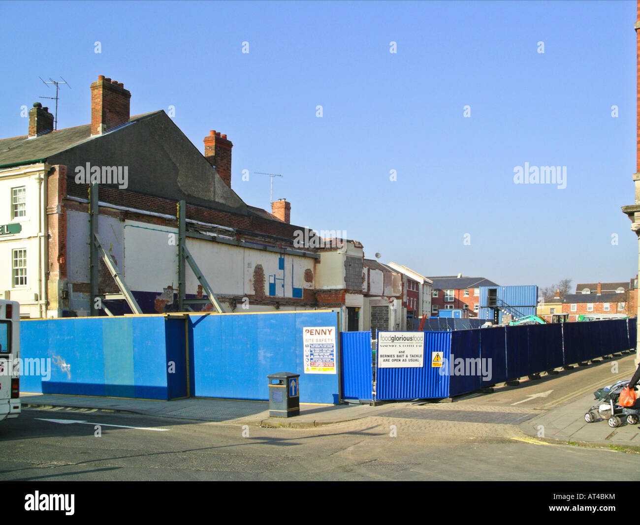 Riqualificazione del sito nel centro del piccolo mercato inglese town Devizes Wiltshire, Inghilterra UK UE Foto Stock