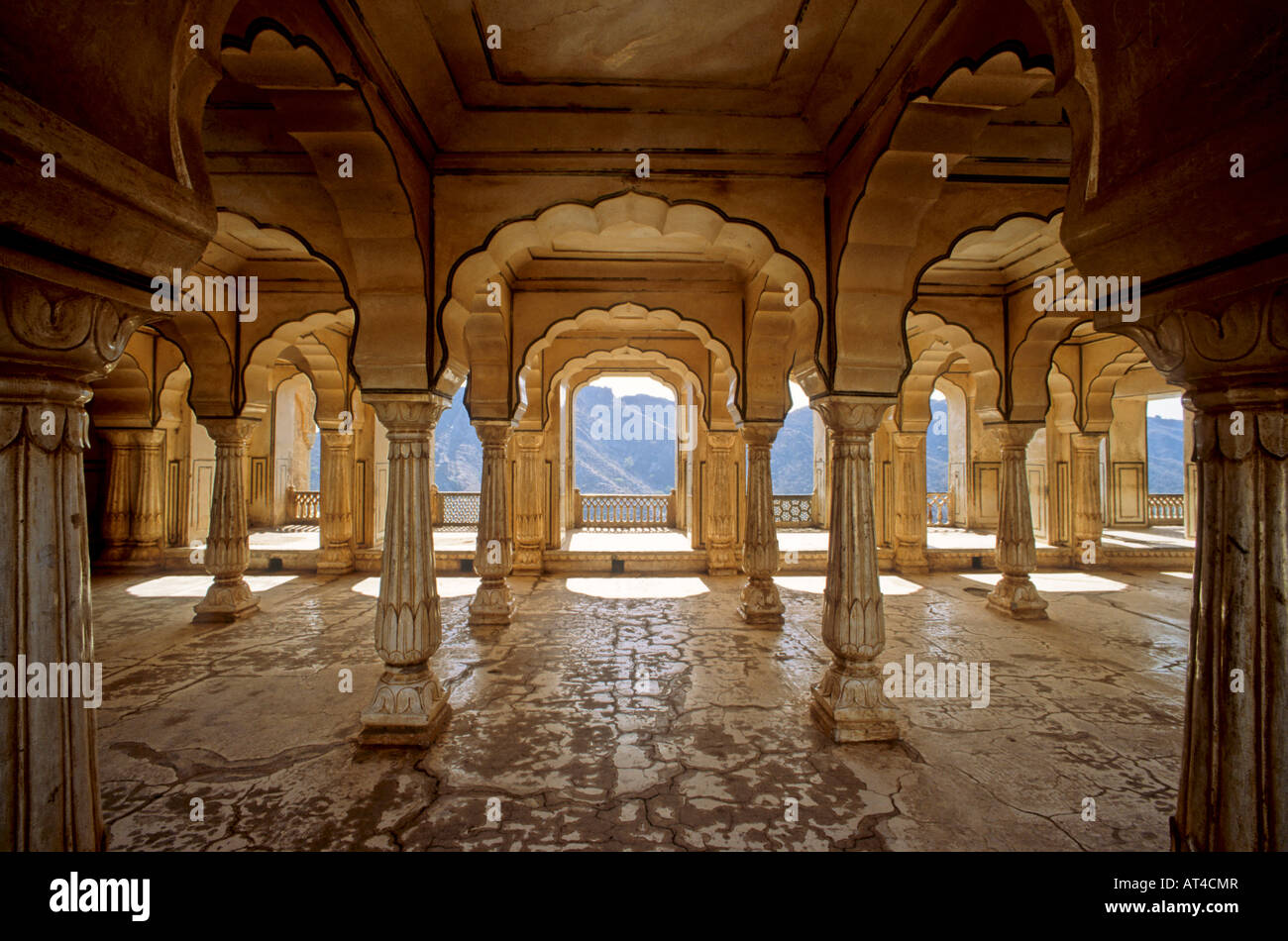 Uno dei quattro cortili principali di Amber Palace, Amer vicino Jaipur IN Foto Stock
