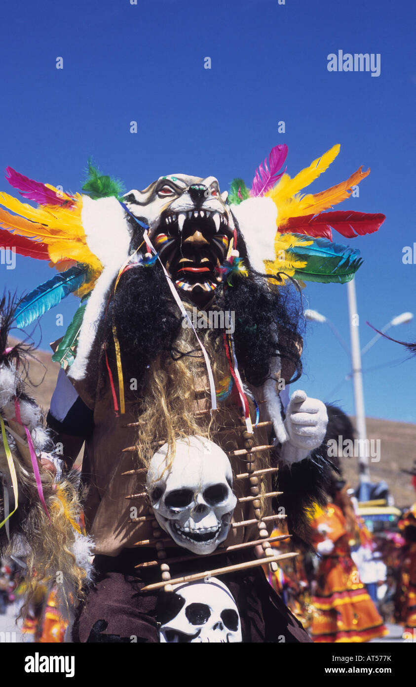 Tobas mascherato ballerino, Chutillos festival, Potosi, Bolivia Foto Stock