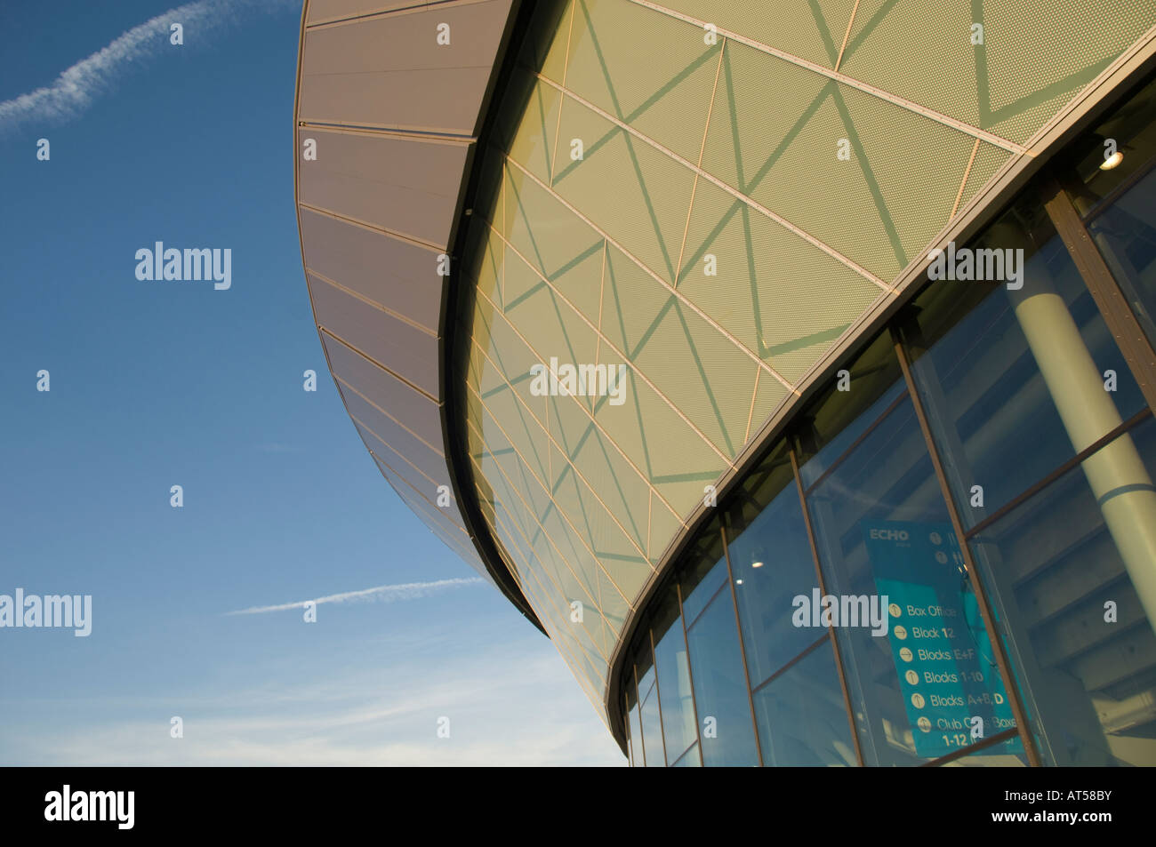 Dettaglio della parte esterna del nuovo Liverpool Echo concert hall parte della dockland riqualificazione lungo il Merseyside, England, Regno Unito Foto Stock