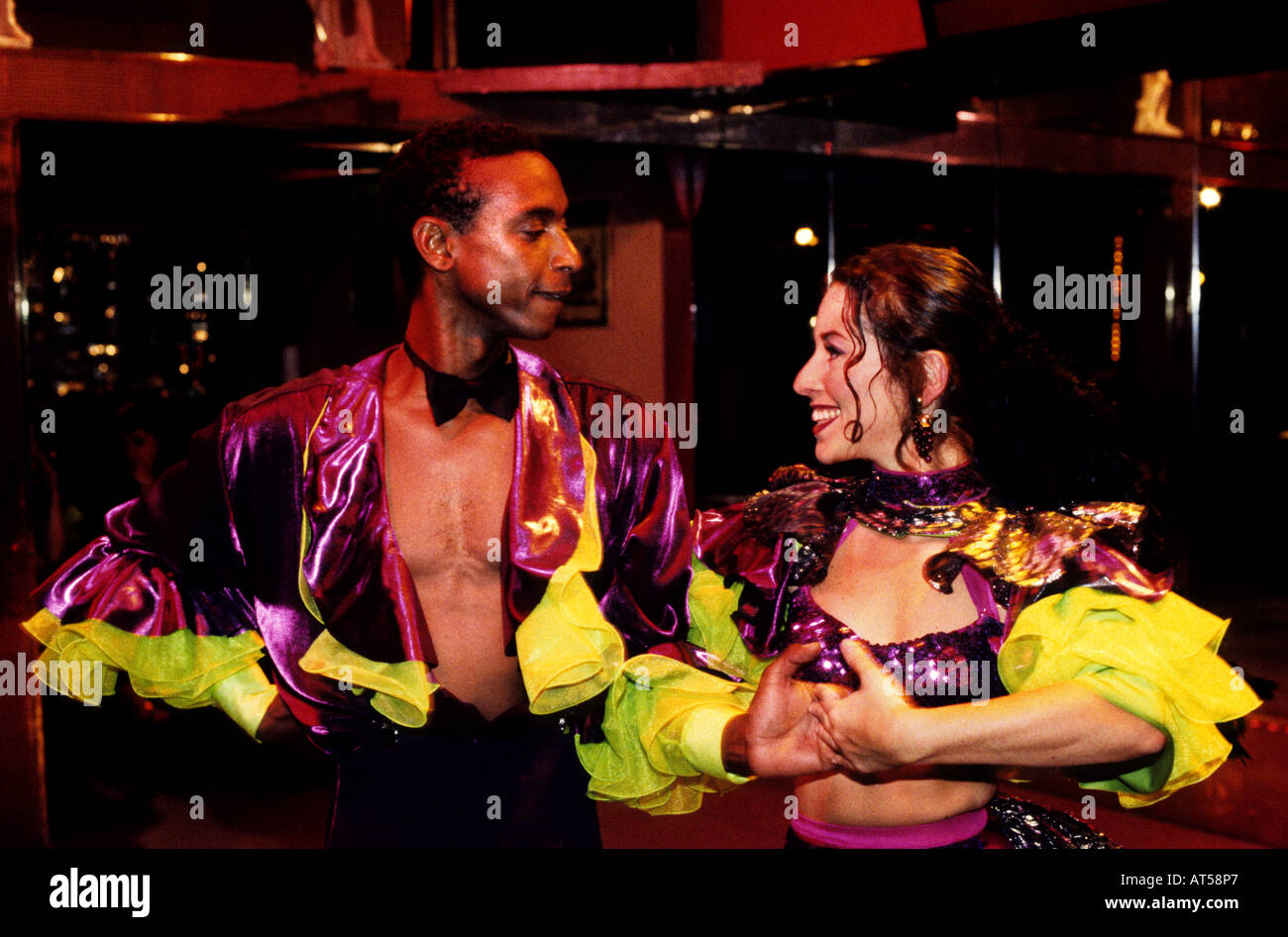 Giovane ballerino di danza ballerini di salsa dancing in bianco nero Paesi Bassi,Amsterdam Foto Stock