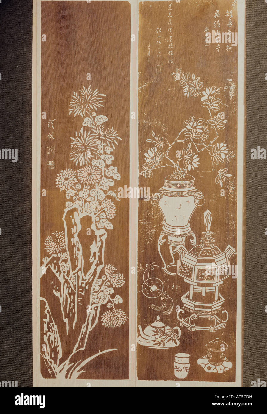 Belle arti, Cina, stonecut, nature morte, sinistra: basato sulla pittura da Tsen Huan, circa 1600, altezza 130 cm, destra: basato sulla pittura da Dscheng Bantiau (1736 - 1796), altezza 128 cm, circa 1840, collezione privata, artista del diritto d'autore non deve essere cancellata Foto Stock