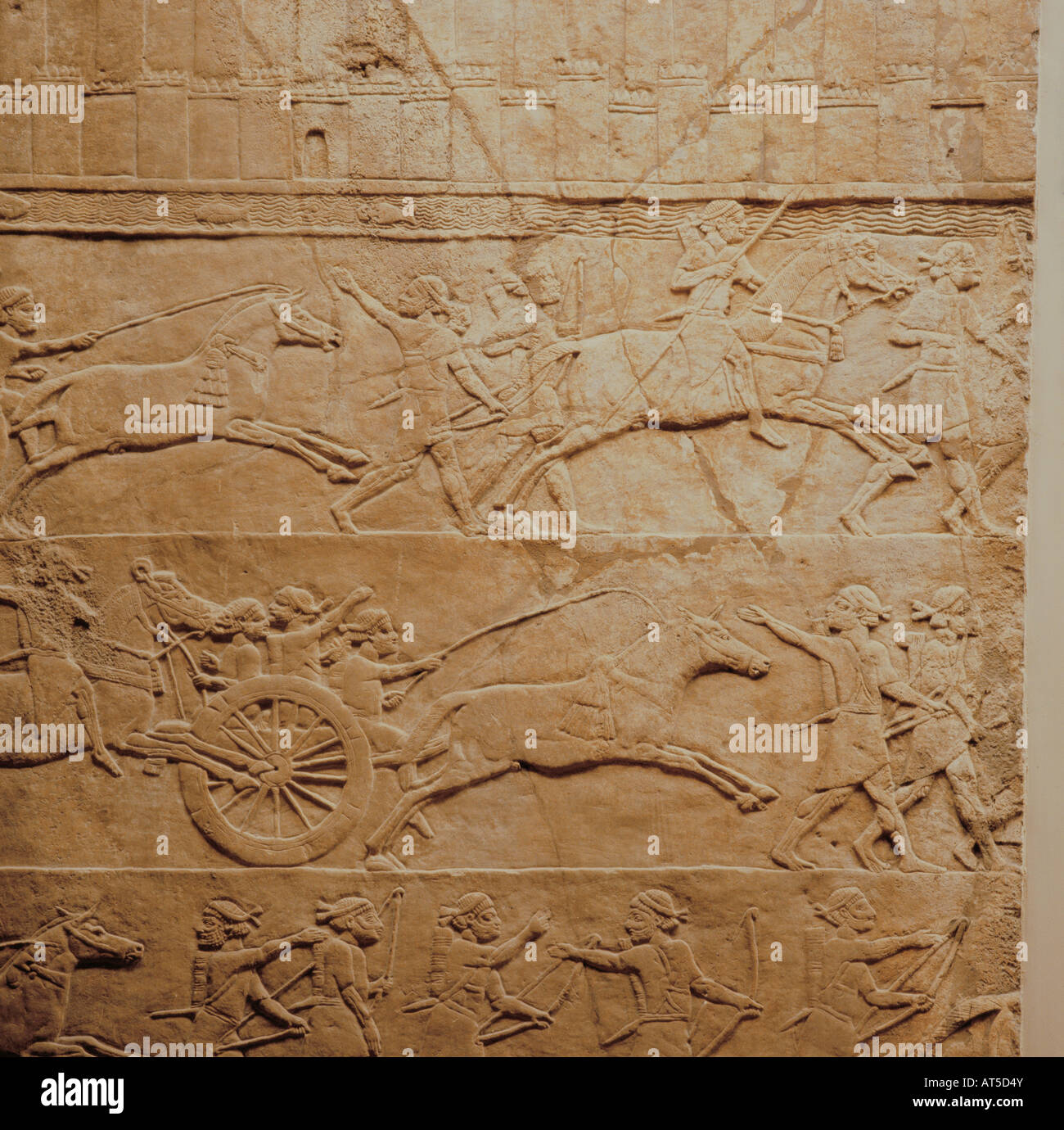 Belle arti, mondo antico, Assiri, la campagna contro la città Elamite Hamanu, 647/646 BC, Elamiti su Esegui, Ninive, palazzo del re Ashurbanipal (regnò 668 - 626 BC), British Museum di Londra, , artista del diritto d'autore non deve essere cancellata Foto Stock