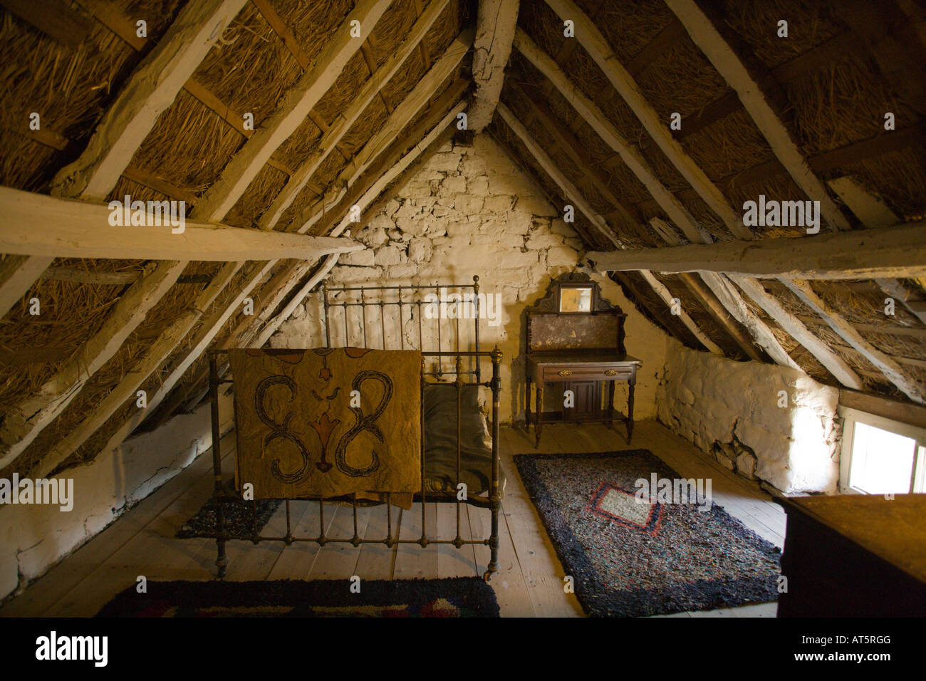 Una camera da letto a casa del tubo di lancio il vecchio Sun Inn Bilsdale North Yorkshire Moors Inghilterra Foto Stock