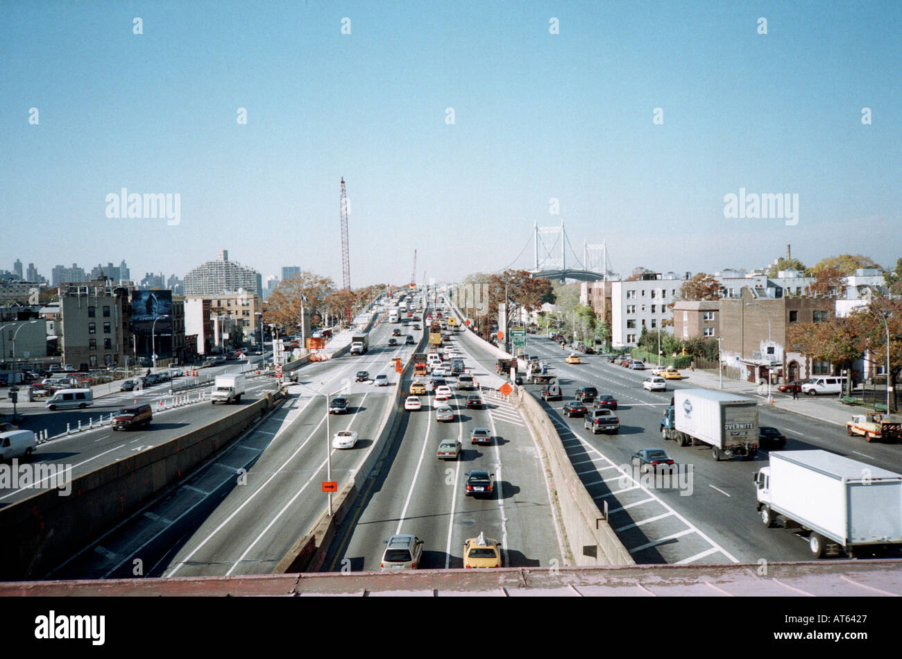 La Grand Central Parkway approccio per Triboro Bridge Foto Stock