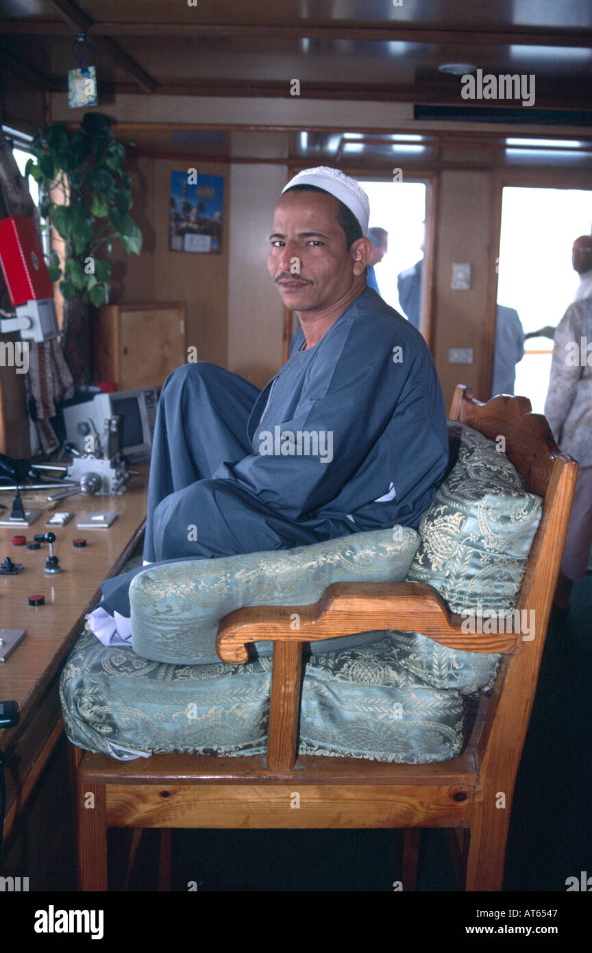 Il captian di Ms Prince Abbas, una crociera sul lago Nasser, Egitto. Alto Egitto e la Nubia, Egitto. Foto Stock
