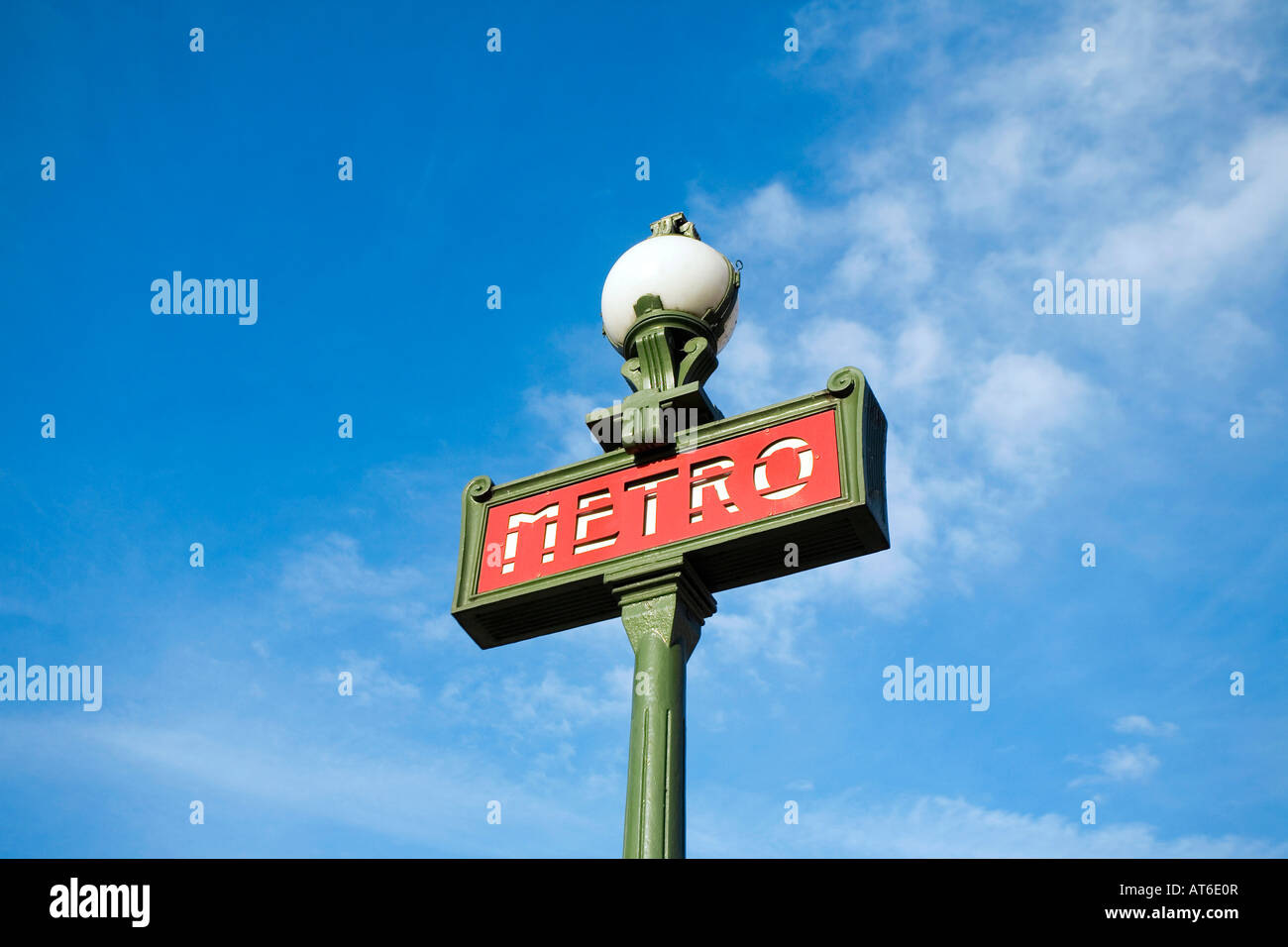 Francia, Parigi, segno della metro a Place de l'Etoile Foto Stock