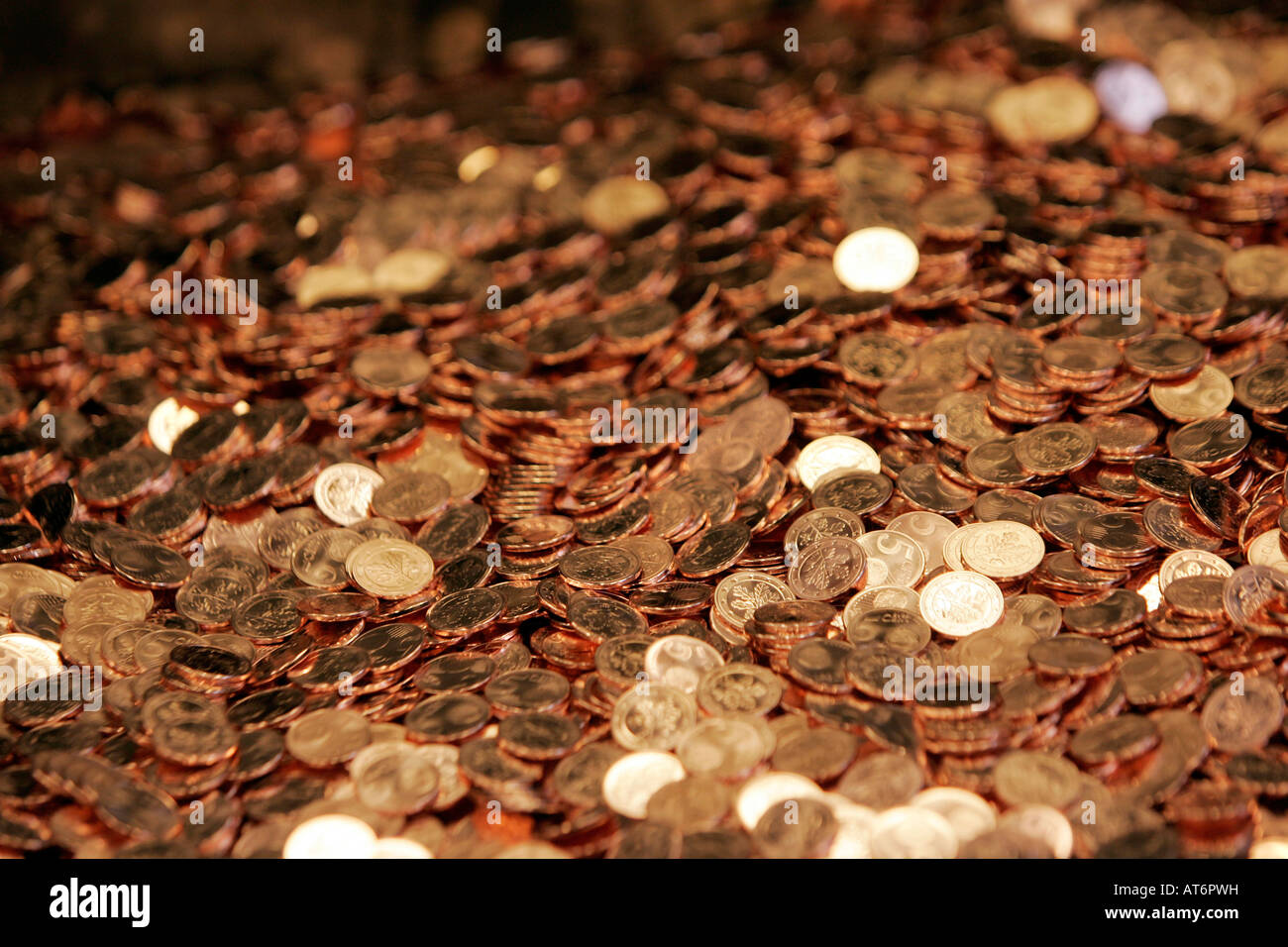 Molti fatti nuovi 5-Cent-Coins Foto Stock