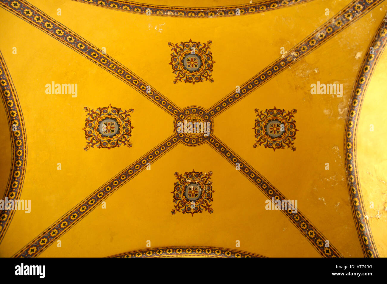 Soffitto di Aya Sofya (Hagia Sophia) ad Istanbul in Turchia. Foto Stock