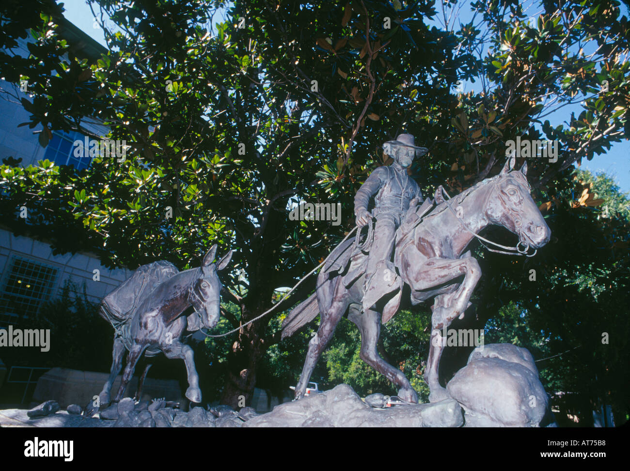 Statua del Texas Ranger e cavallo al Texas Ranger Museum di San Antonio Texas USA Foto Stock