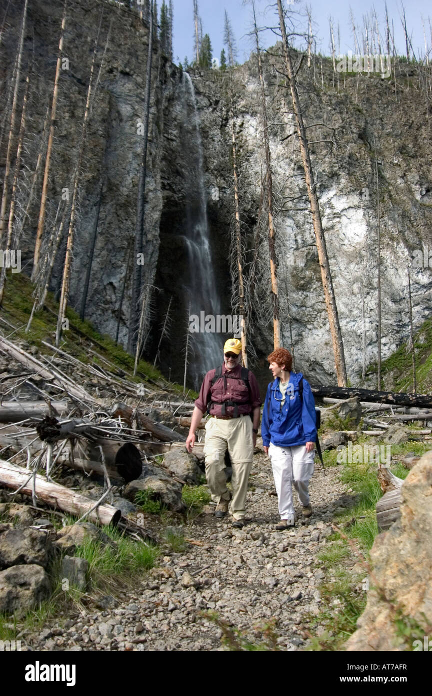 Un paio di escursioni a piedi a Fairy Falls nel Parco Nazionale di Yellowstone, WY. Foto Stock