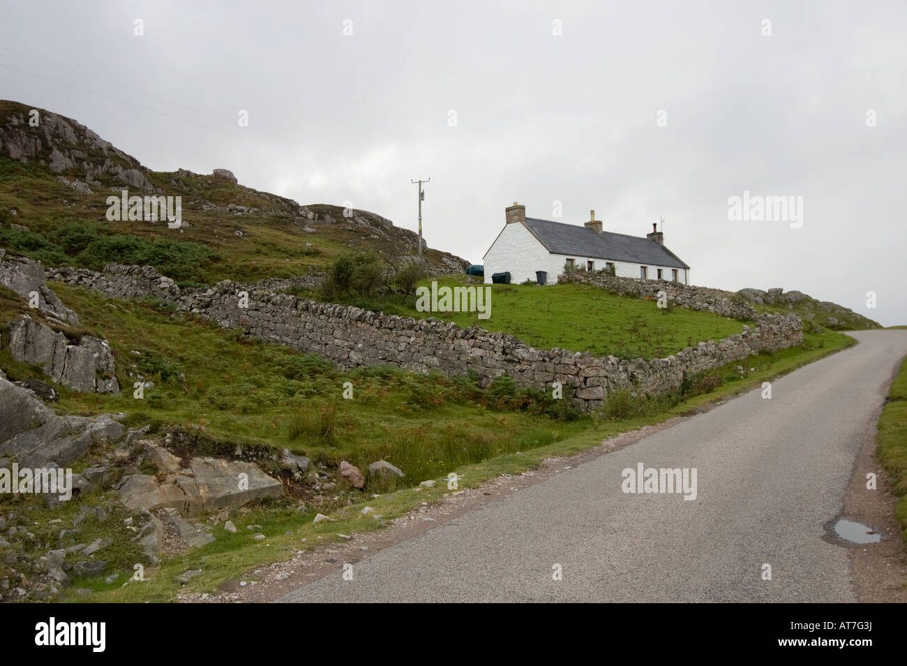 Cottage isolato, il nord-ovest highlands scozzesi, Scozia Gran Bretagna Foto Stock