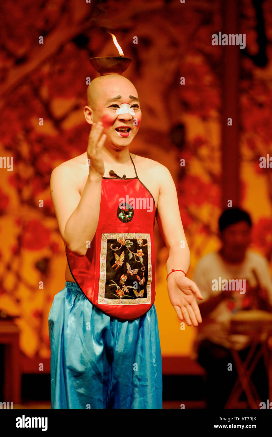Cinese tradizionale comedy skit, opera del Sichuan CHENGDU CINA Foto Stock