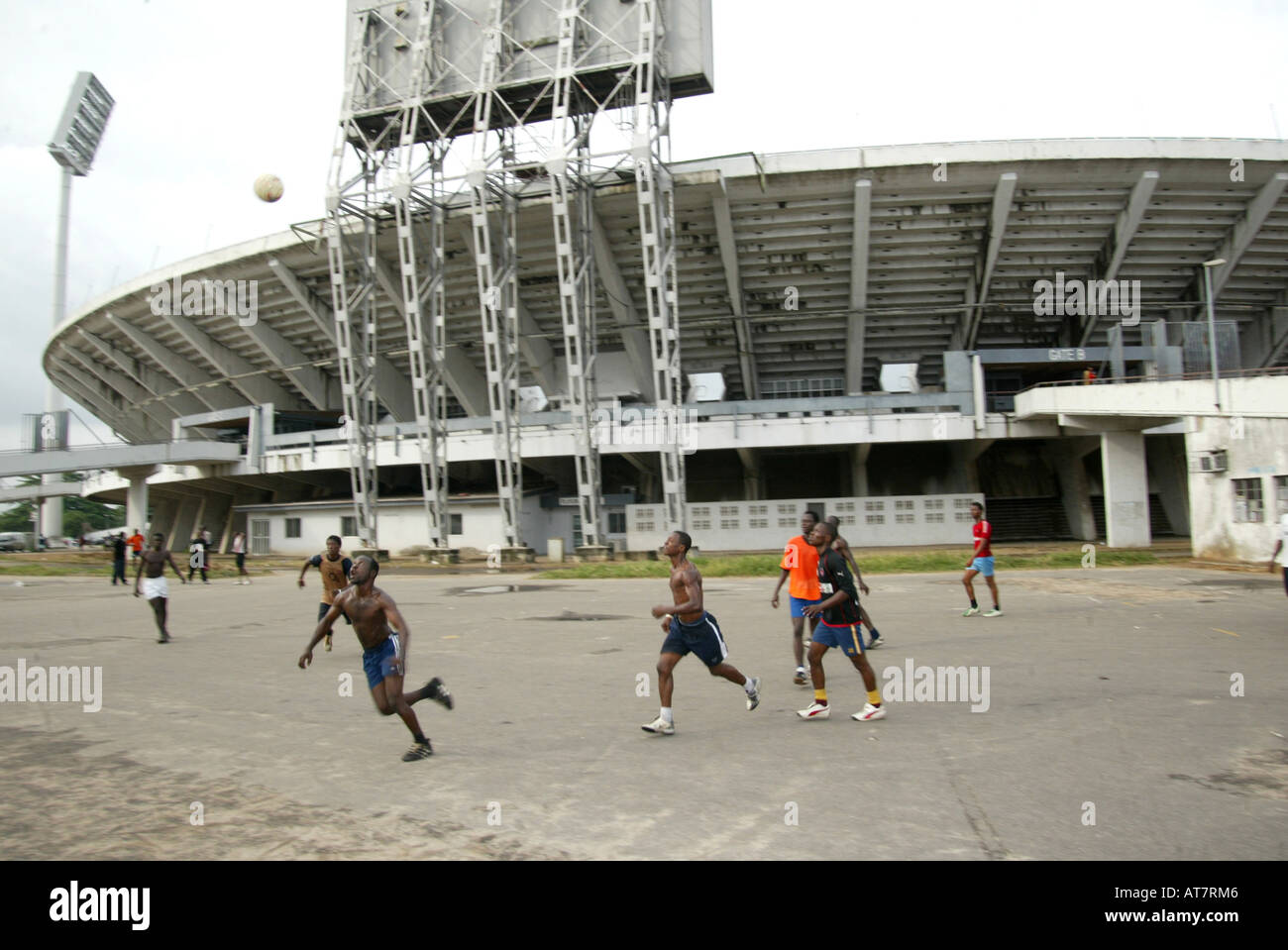 In Lagos molti giovani talenti del calcio vuole aderire all'organizzazione gatti. Il loro obiettivo è quello di raggiungere la nazionale di calcio Foto Stock