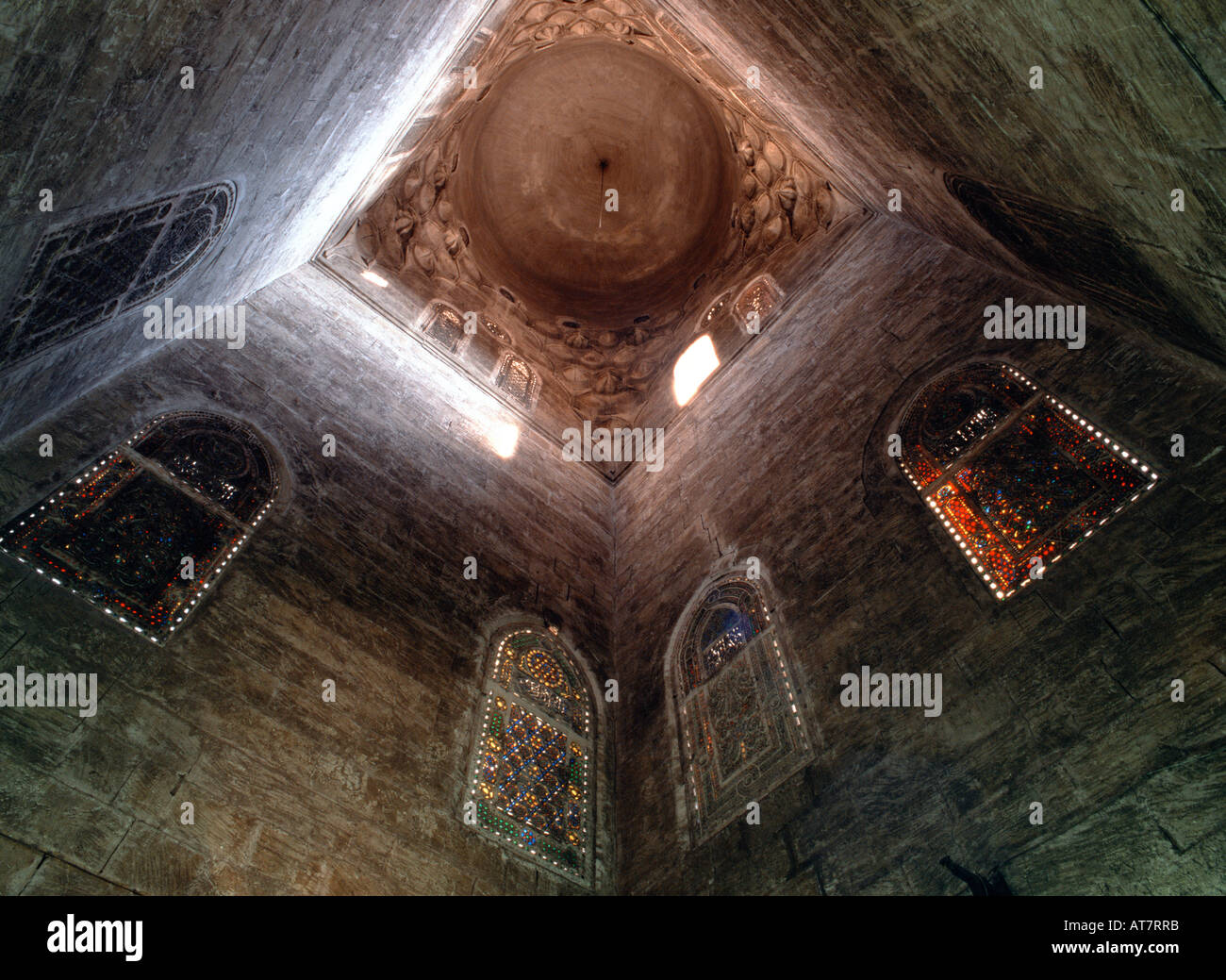 Interno del mausoleo, complesso di Qijmas al-Ishaqi, Il Cairo, Egitto Foto Stock