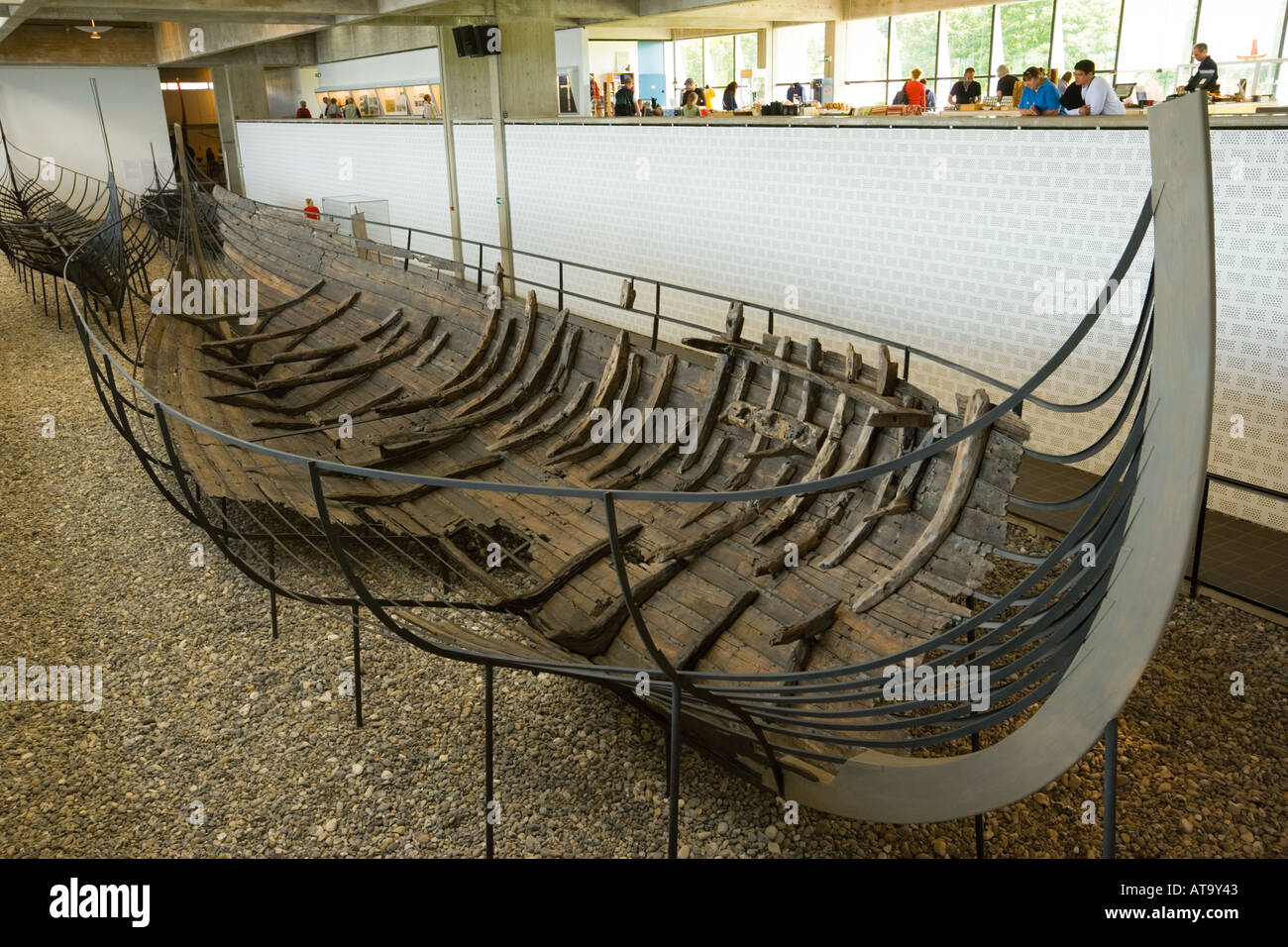 Roskilde Danimarca conservati e barca ricostruito nel Museo della Nave Vichinga Foto Stock