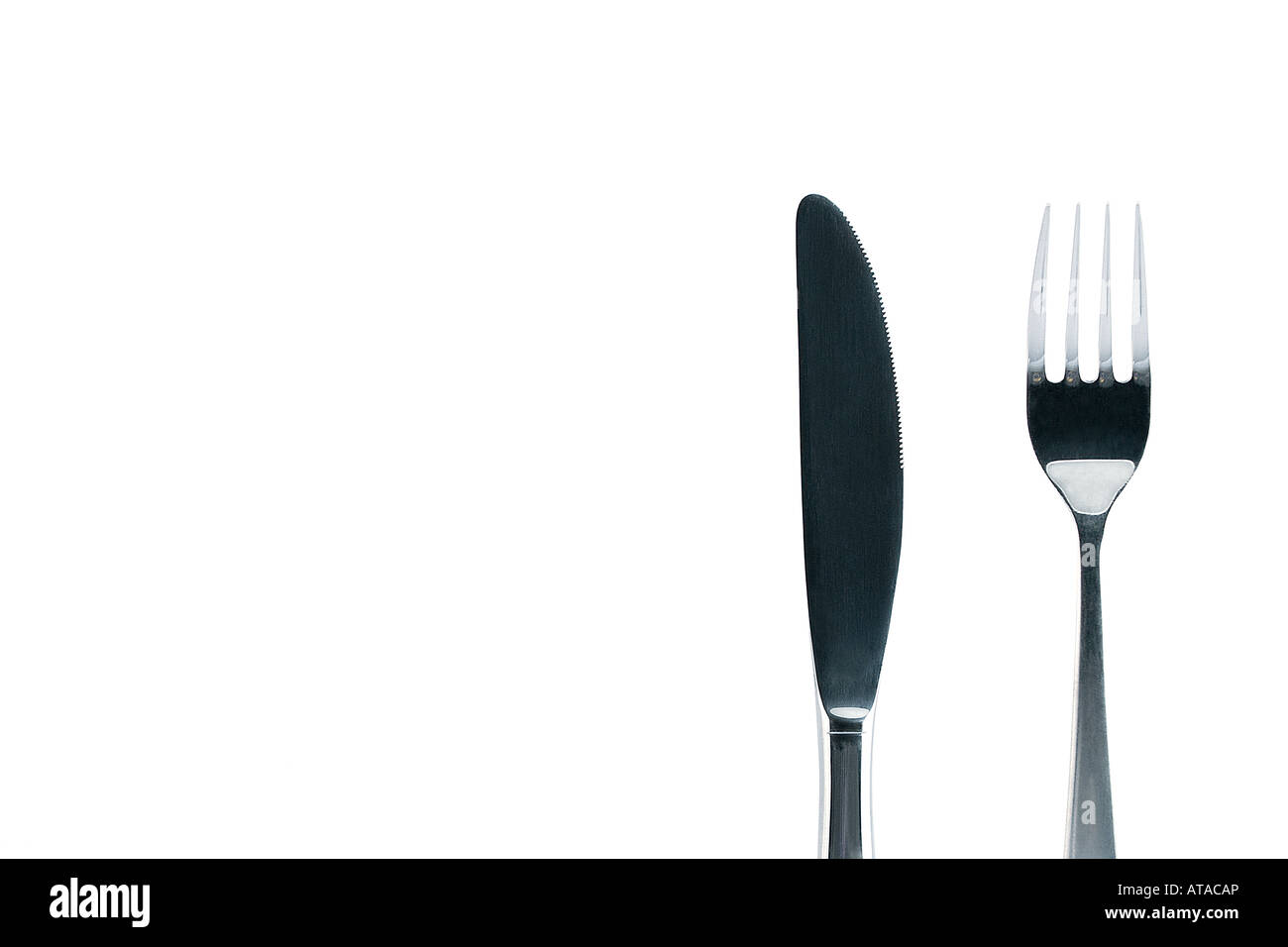 Coltello Forcella Menu pranzo mangiano posate coltelli mangiare la cena di metallo acciaio inossidabile orizzontale di pausa pranzo Foto Stock