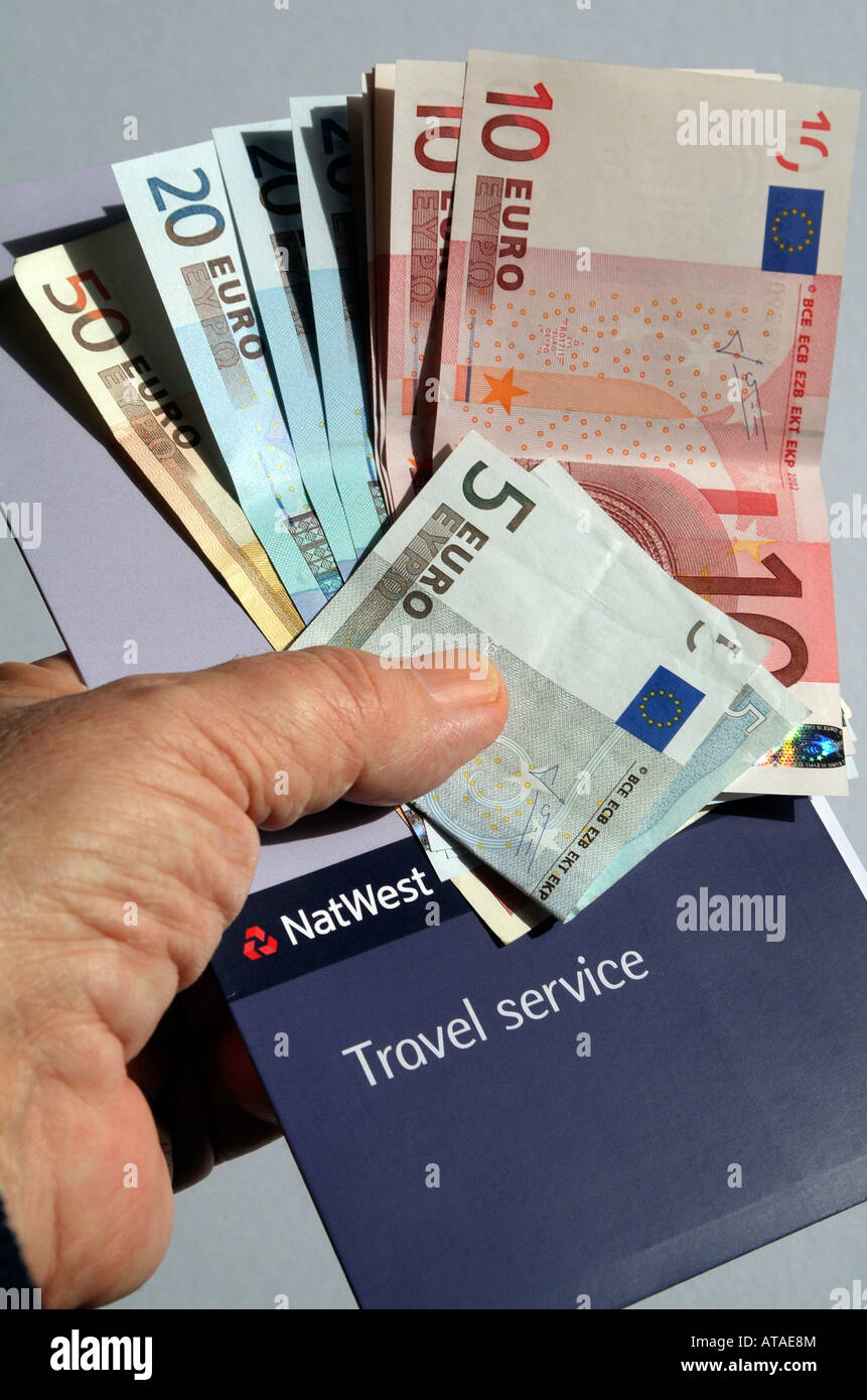 Le banconote in euro e servizio viaggi portafogli da NatWest Bank Foto Stock