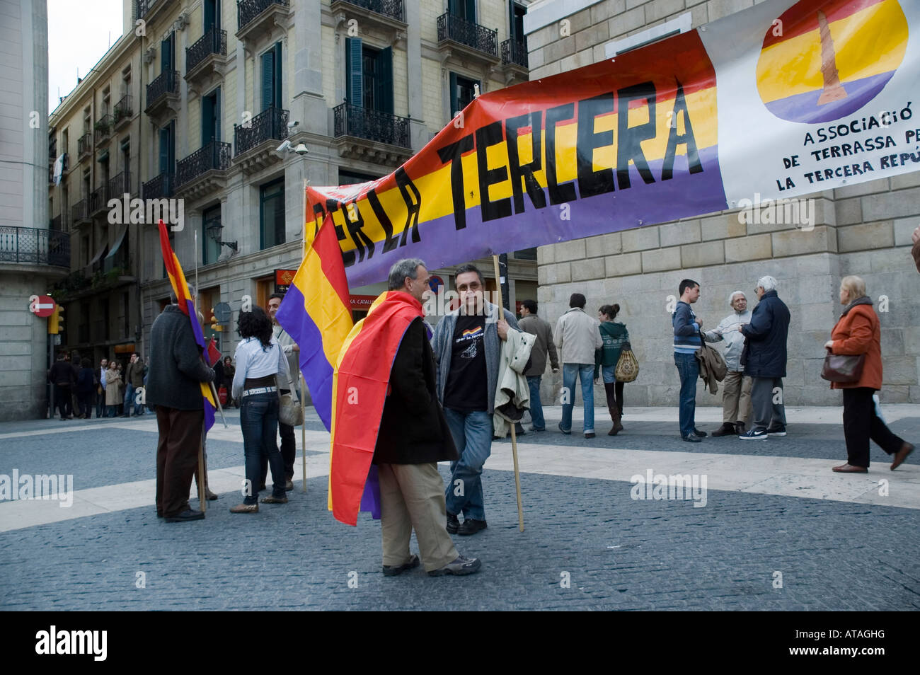 Il repubblicano manifestazione contro la monarchia in Spagna. Sant Jaume square, Barcellona, in Catalogna, Spagna Foto Stock