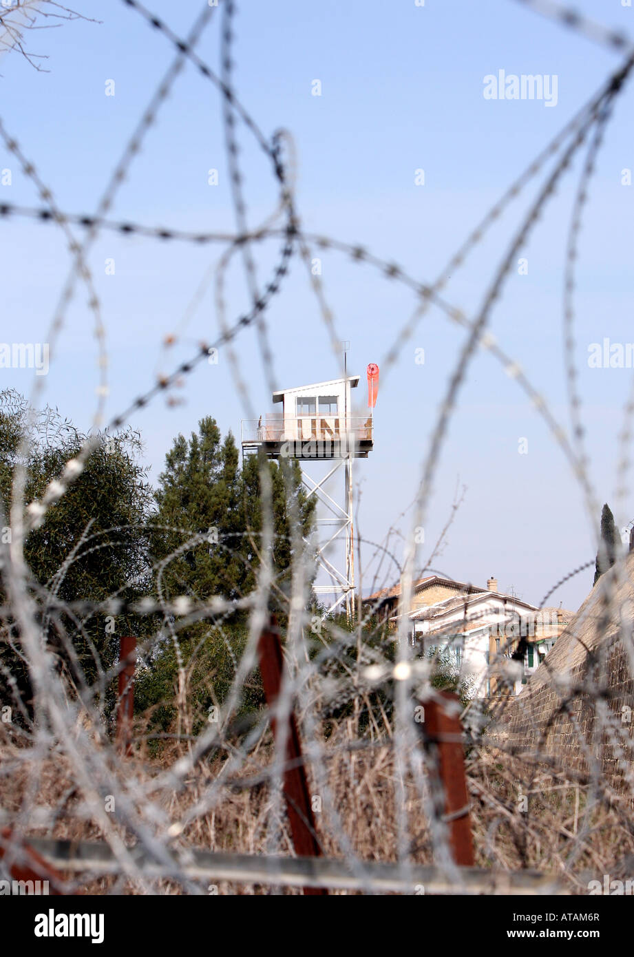 Un ONU abbandonati posto di frontiera al Ledra Palace checkpoint Nicosia Cipro Foto Stock