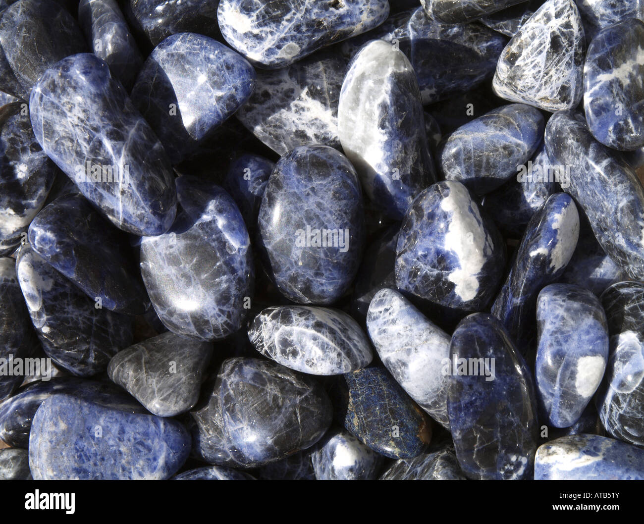 Sodalith, essendo efficace sui nervi, adenoidi, cuore, linfa, concentrazione, raggi x Foto Stock