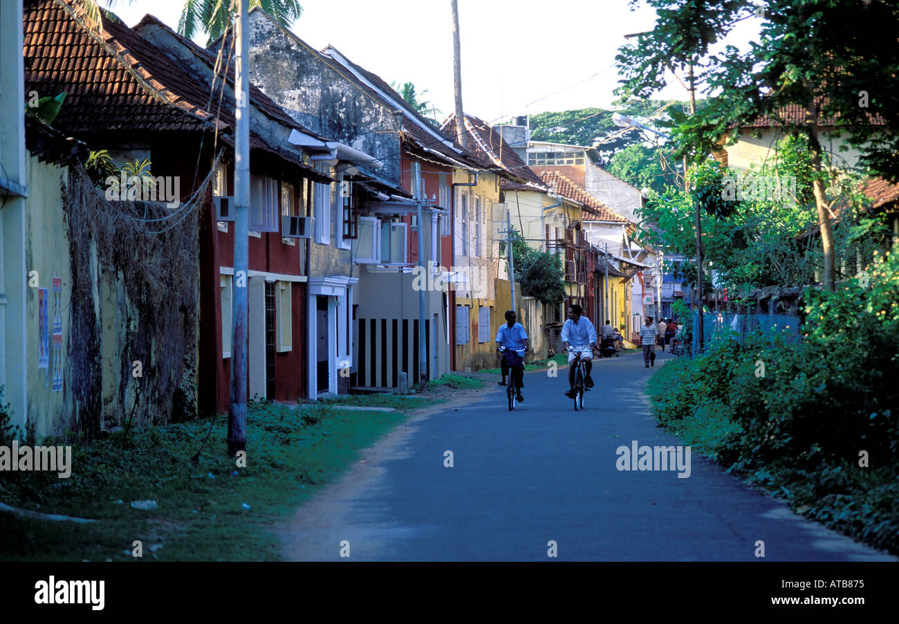 India Kerala cochin Street scene da Fort Cochin l'architettura stile è influenzato da olandesi e portoghesi Foto Stock