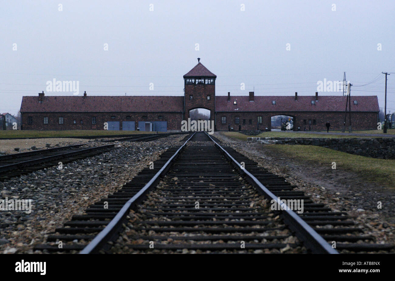 Il cancello principale di Auschwitz II campo di concentramento, Polonia Foto Stock