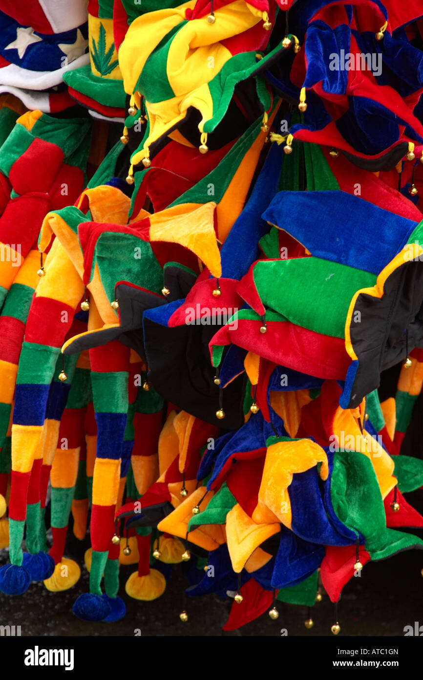 Coloratissimo Carnevale cappelli, Venezia, Italia Foto stock - Alamy