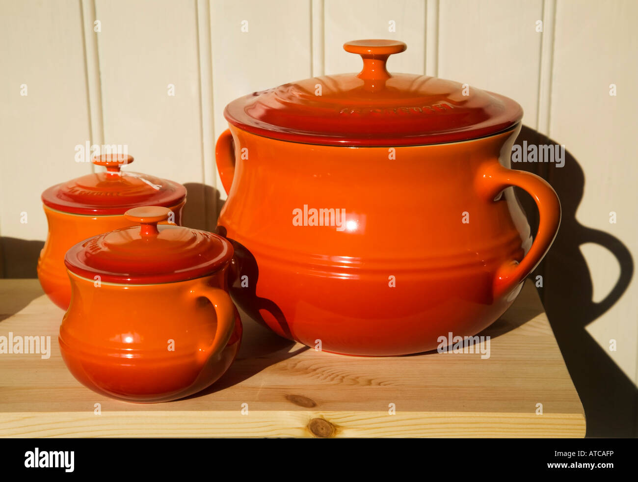 Prodotti per uso domestico Shop display, Le Creuset Foto Stock