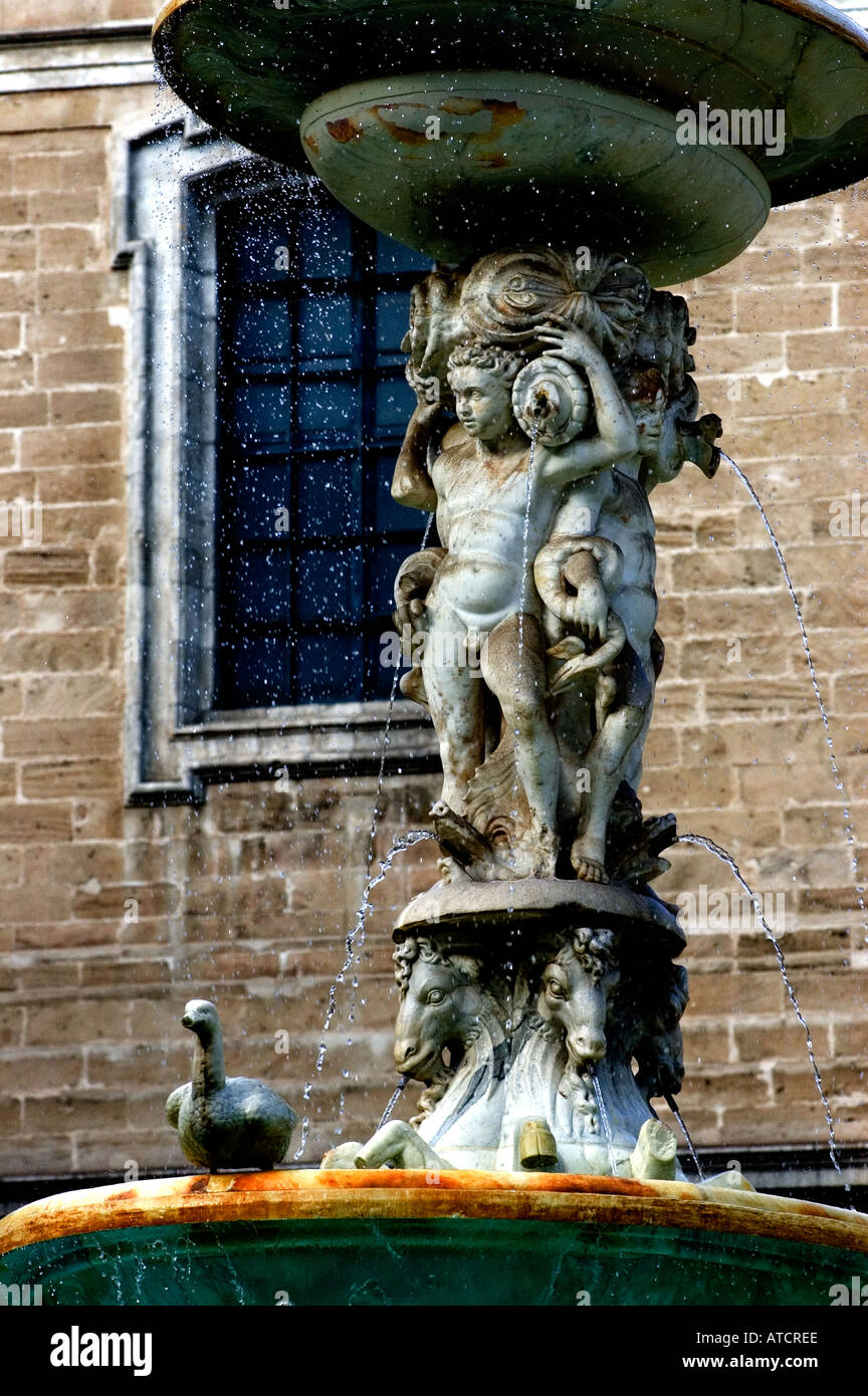 Fontana Monumentale Praetoriana in Piazza Pretoria, Centro storico di Palermo, 1544 a Firenze di Francesco Camilliani, Sicilia, Italia, Foto Stock