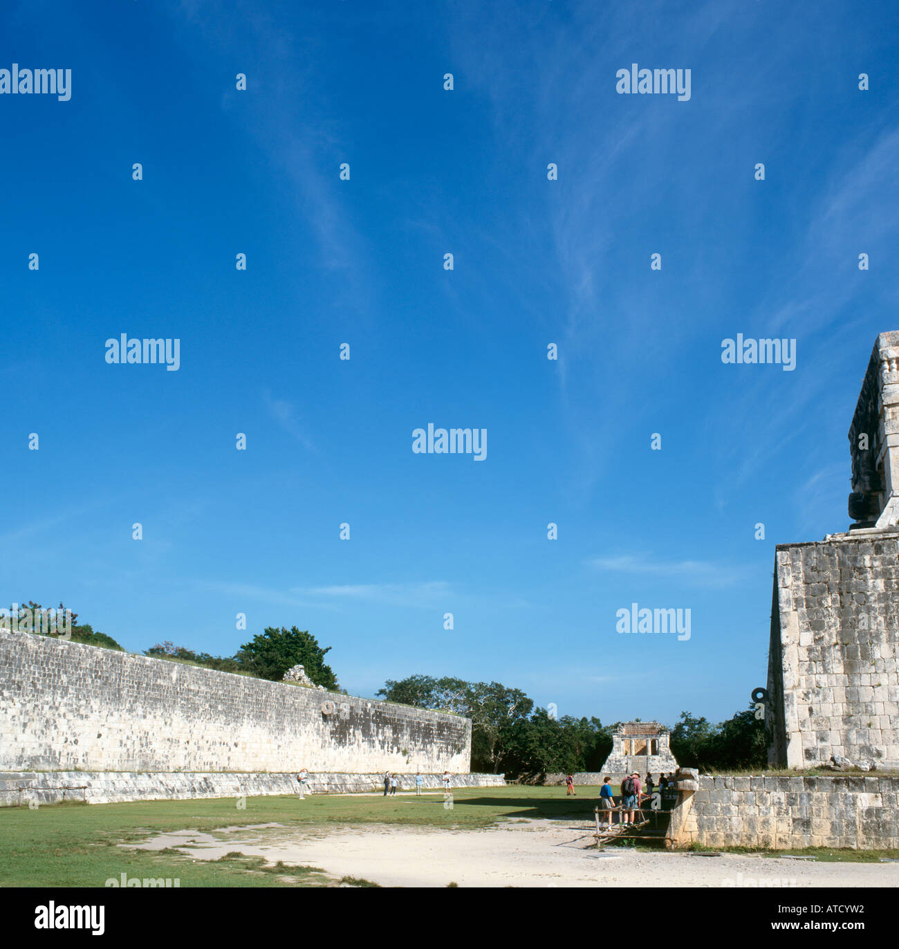 La grande palla in rovine Maya di Chichen Itza, la penisola dello Yucatan, Messico Foto Stock