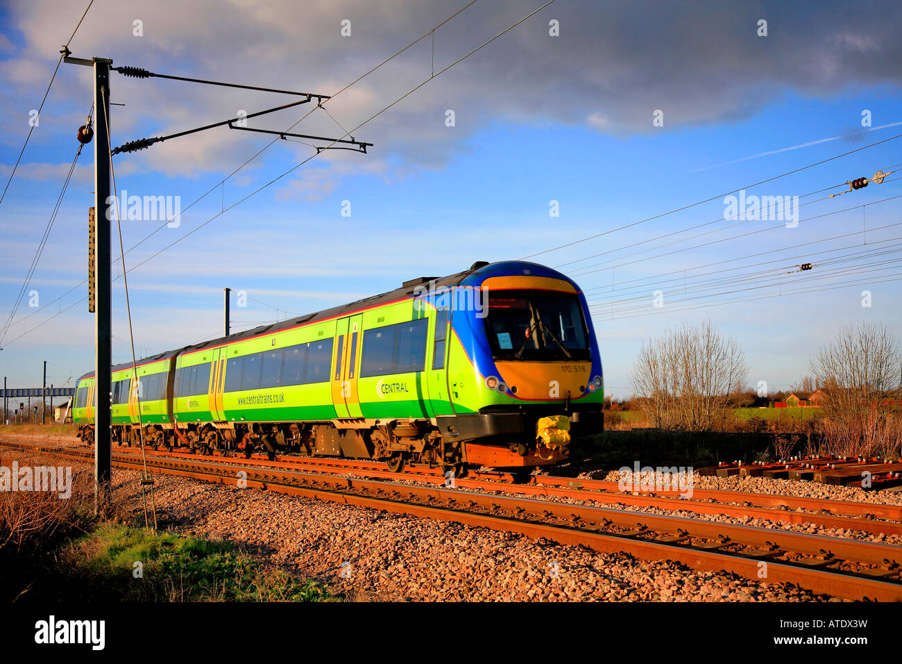 170516 Treni centrale Turbostar capi unità sud in Berkshire vicino a Peterborough Cambridgeshire England Regno Unito Regno Unito Foto Stock