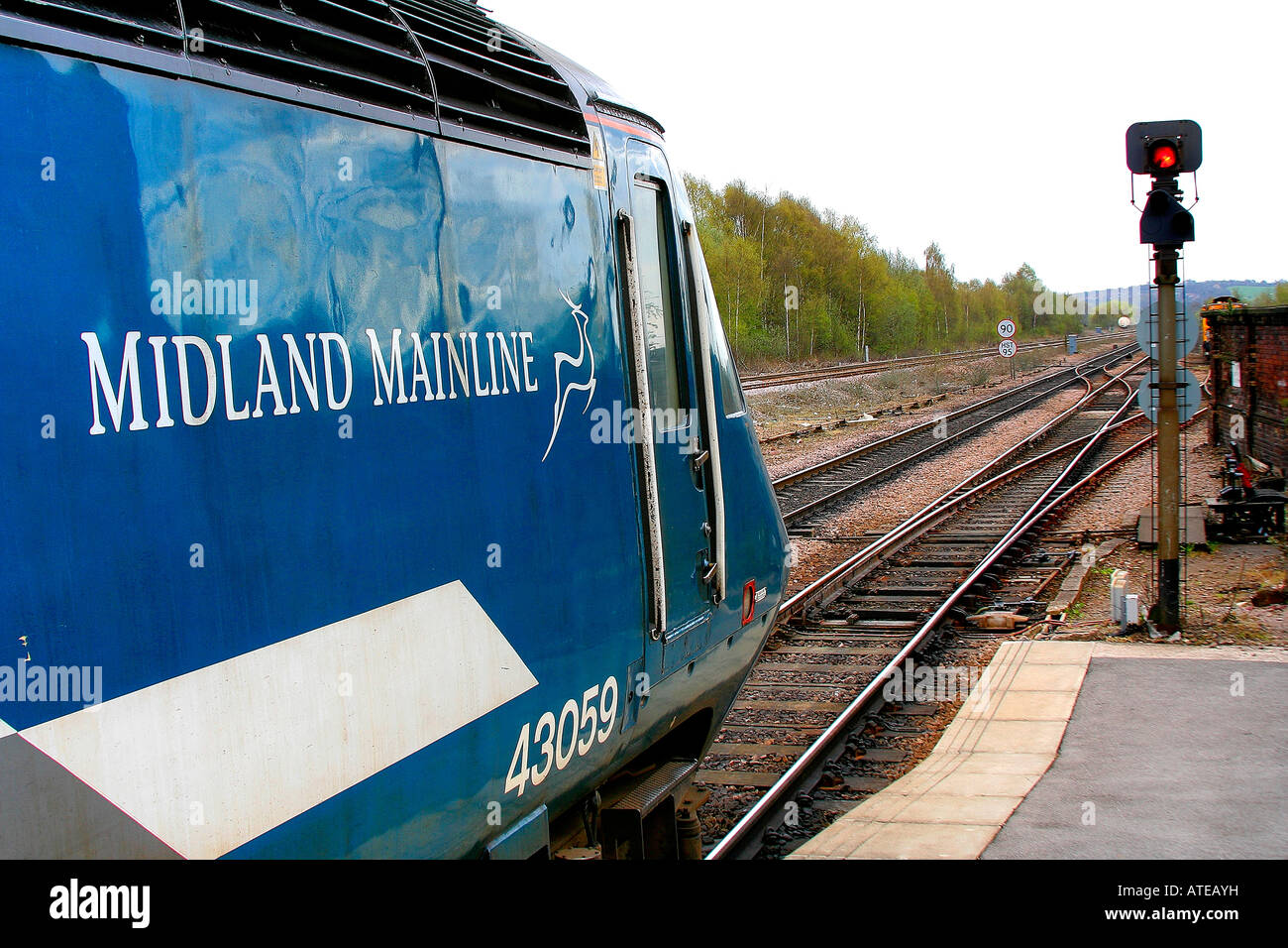 43059 Midaland HST mainline train company a Chesterfield la stazione di East Midlands England linea REGNO UNITO Foto Stock