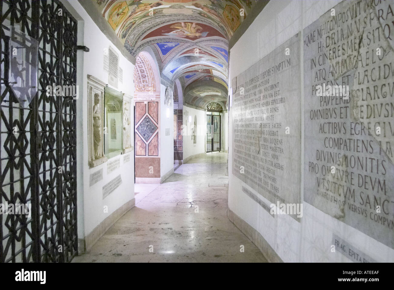 Le catacombe della Basilica di San Pietro Basilica di San Pietro a Roma Foto Stock