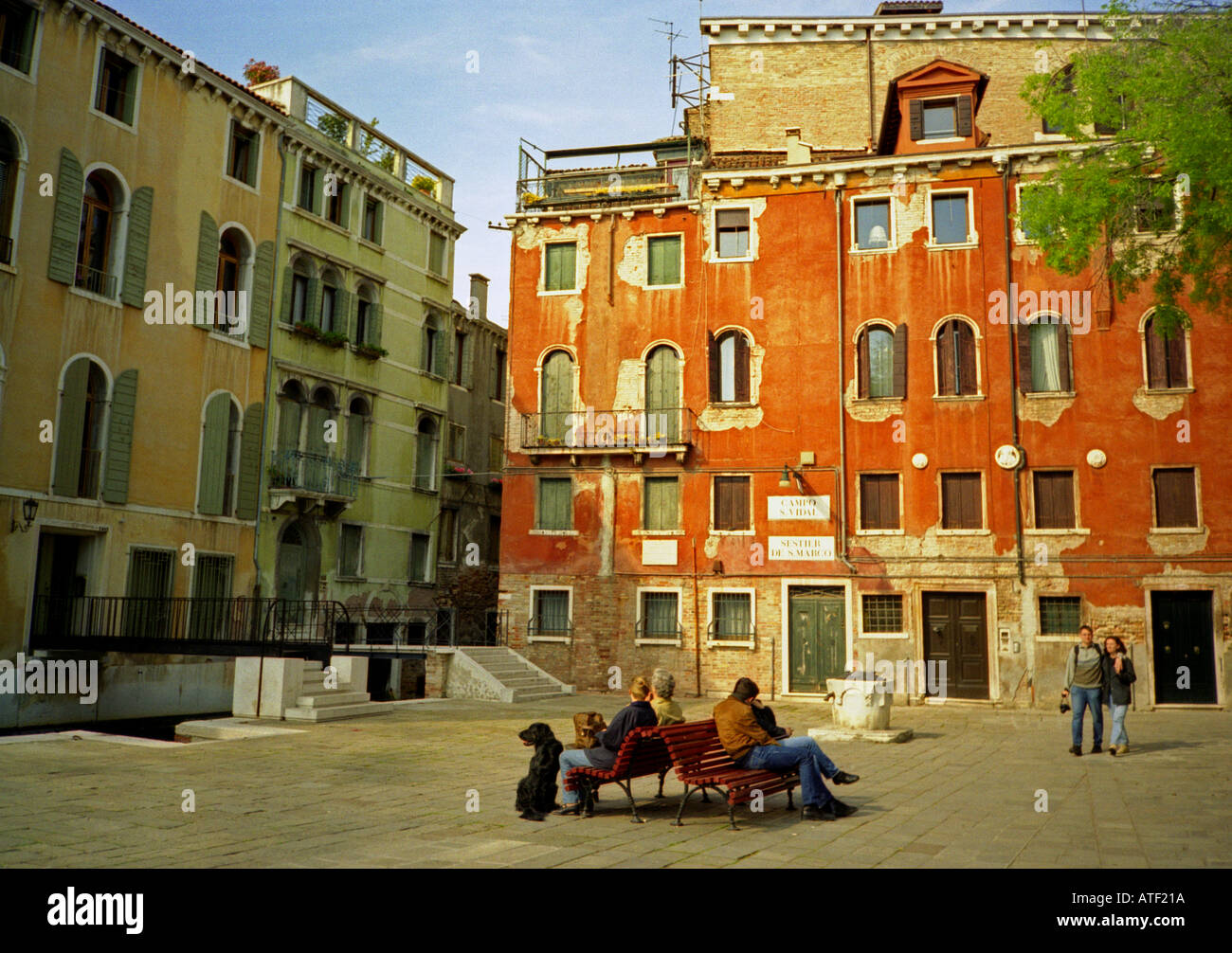 Tradizionale tipica colorati edifici coloniali vie cityscape Venezia Veneto Nord Est Italia del Nord Europa Foto Stock