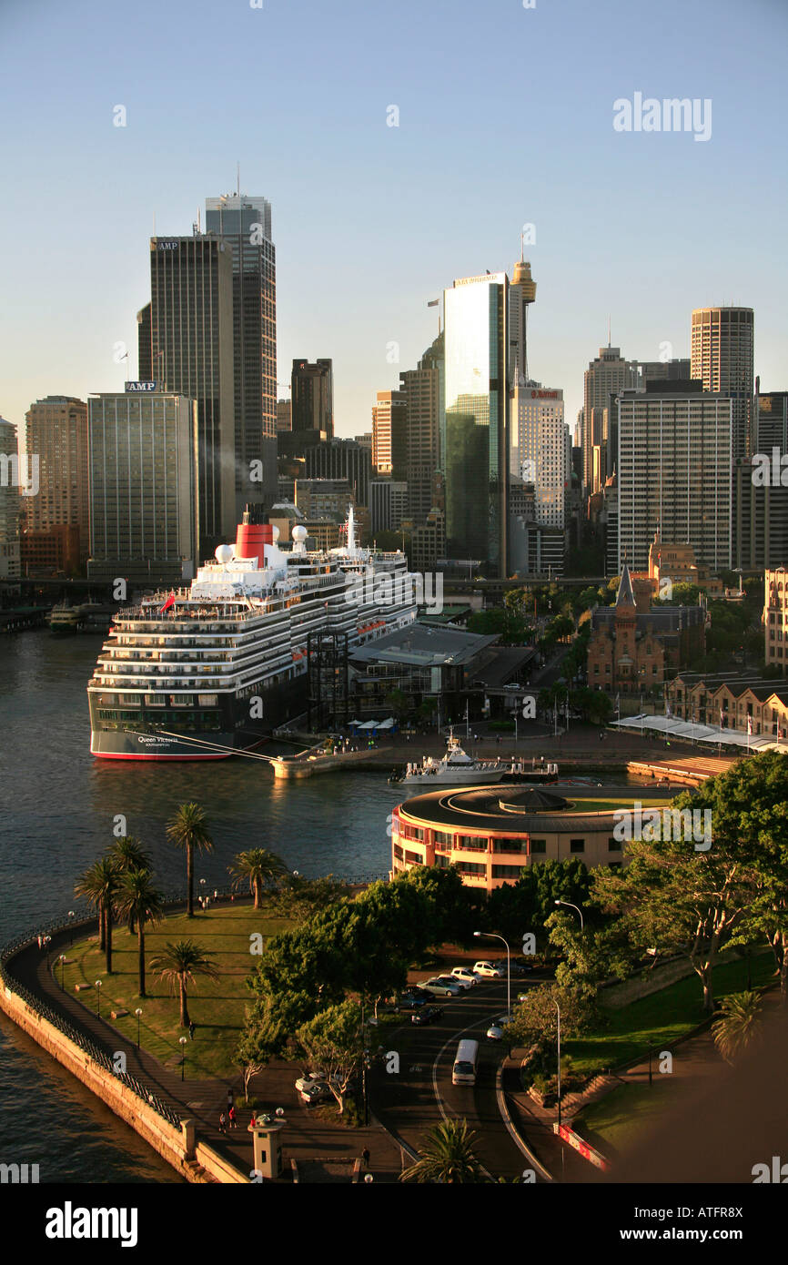 Nave passeggeri Queen Victoria ormeggiato a Circular Quay di Sydney Foto Stock