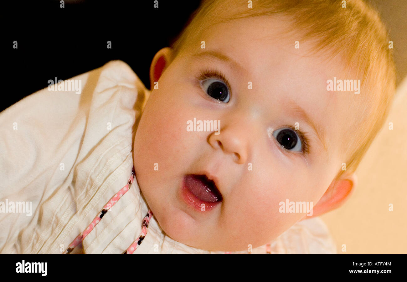 Baby girl 6-8 mese Foto Stock