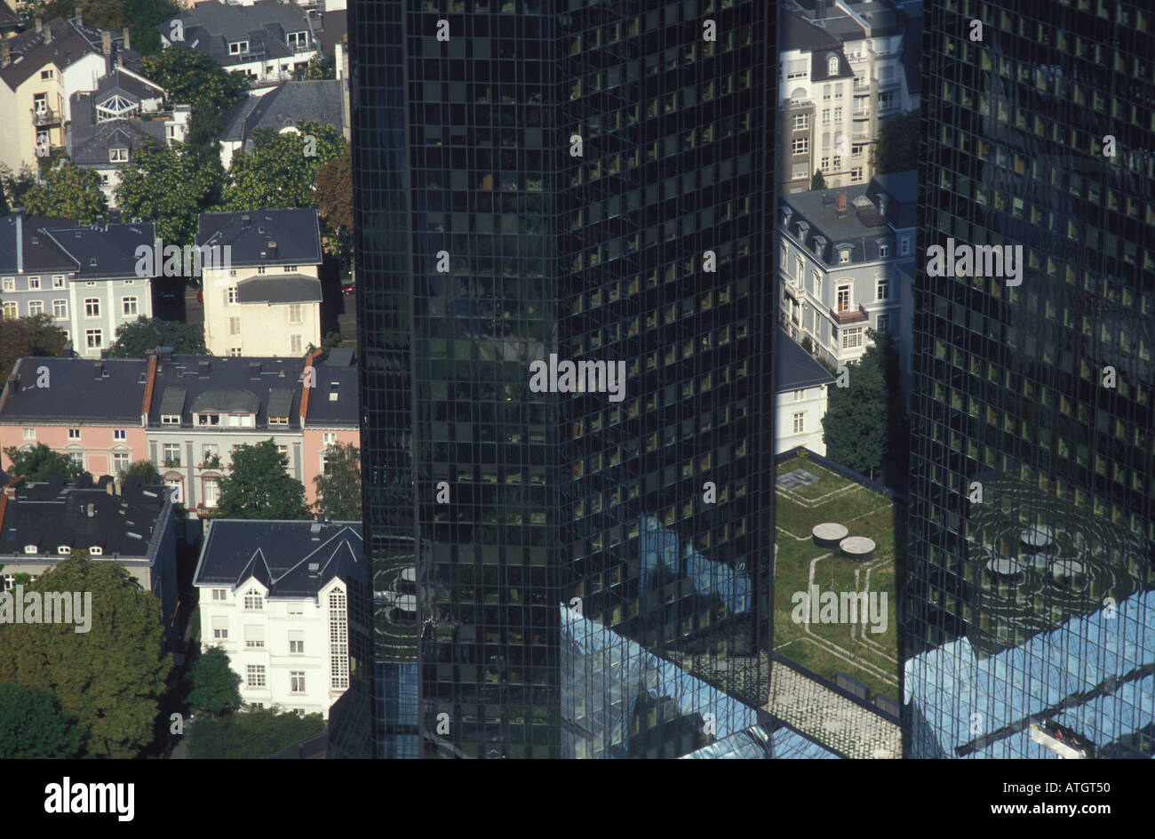 Facciata edificio per uffici di Deutsche Bank a Francoforte Hesse in Germania Foto Stock