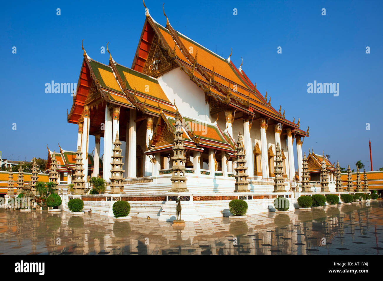 Wat Suthat tempio a Bangkok Foto Stock