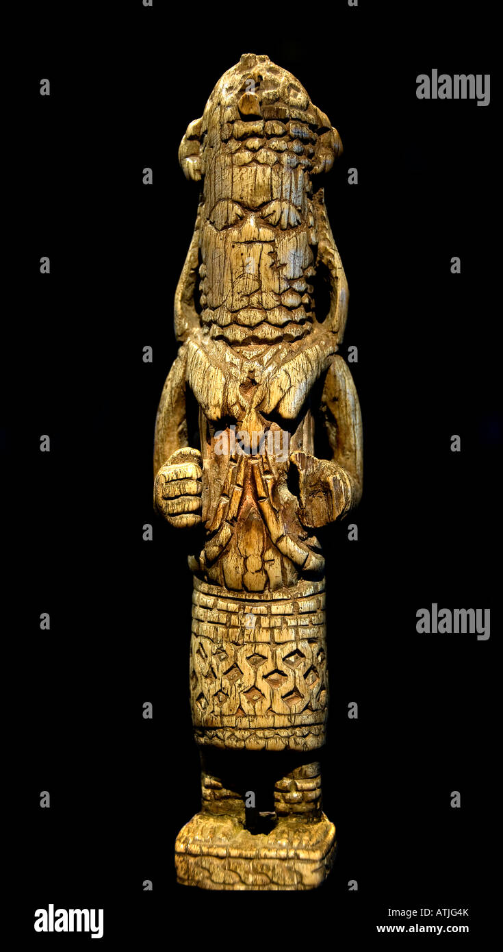 Bone Rare Figurine 19 - 20 ° secolo Toba Batak (Toba, Karo, Simalungun, Pak Pak, Mandailing, Angkola)Batak tribù, Lago Toba, Sumatra, Indonesia Foto Stock