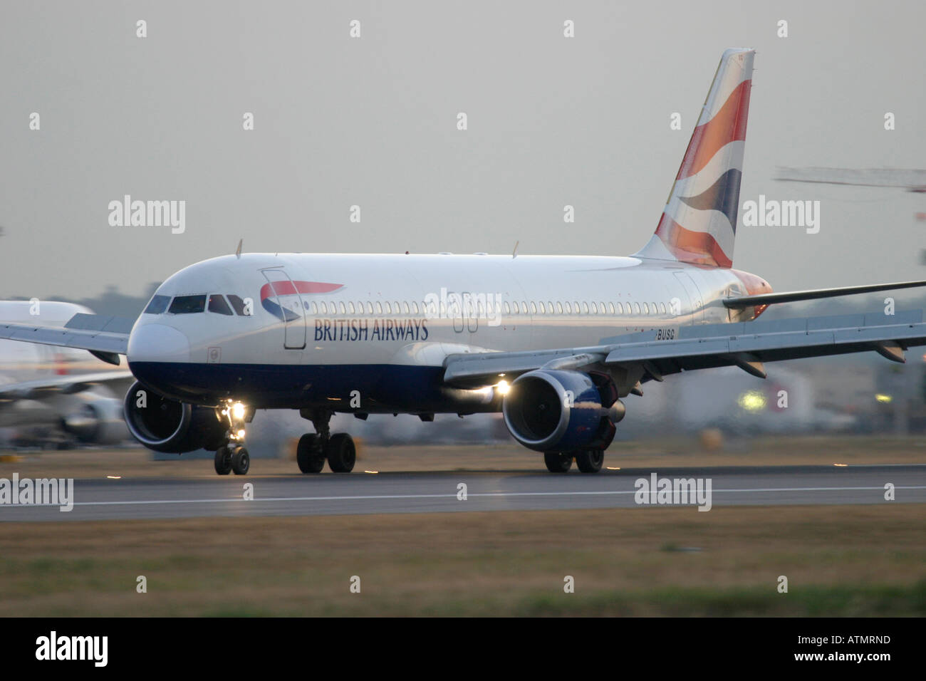 British Airways Airbus A320-211 all'Aeroporto di Londra Heathrow Foto Stock