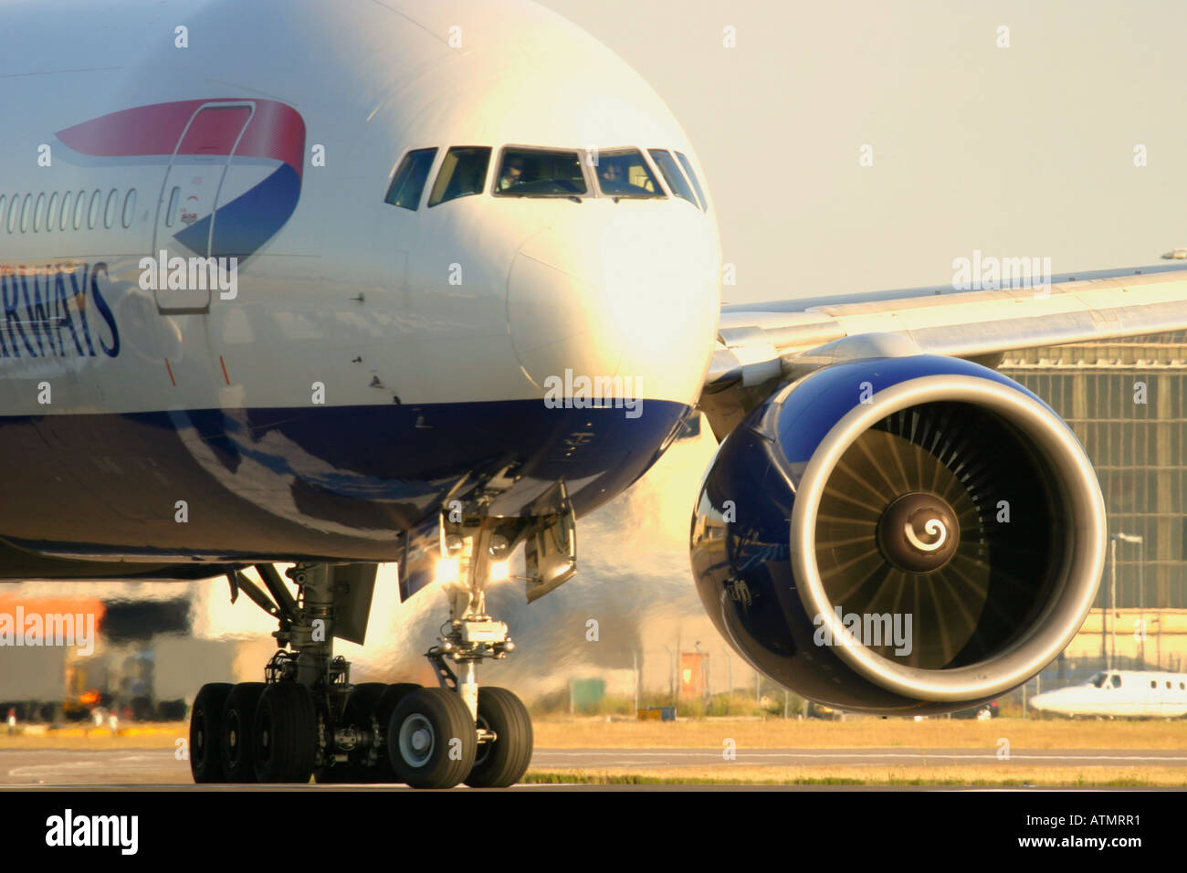 Close-up di British Airways Boeing 777-236 ER/all'Aeroporto di Londra Heathrow Foto Stock